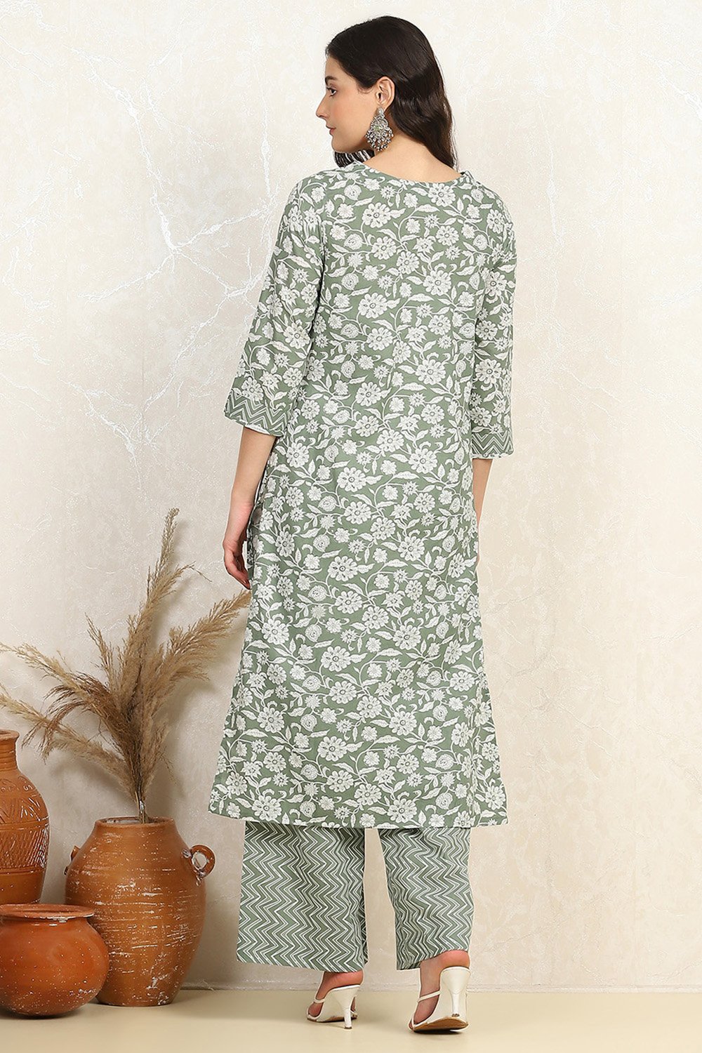 Mustard Cotton Screen Print Unstitched Suit Set image number 5