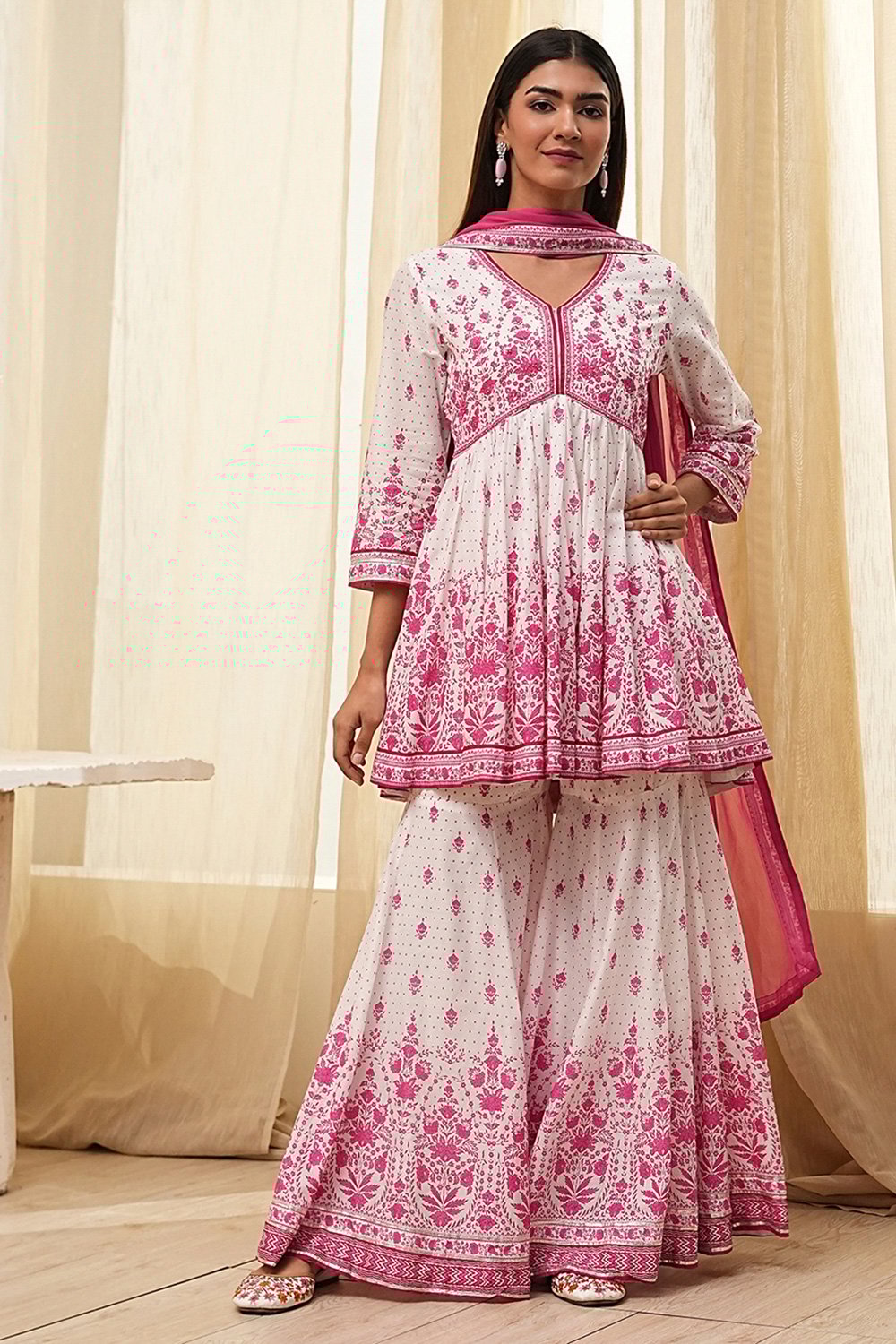 Off-White and Pink Cotton Peplum Suit Set image number 6