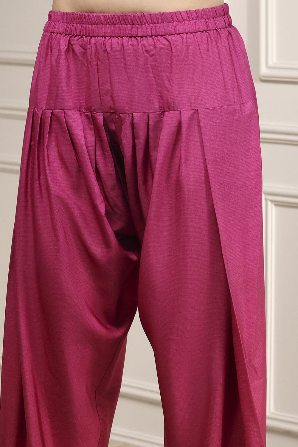 Pink Viscose Rayon Straight Printed Suit Set image number 2