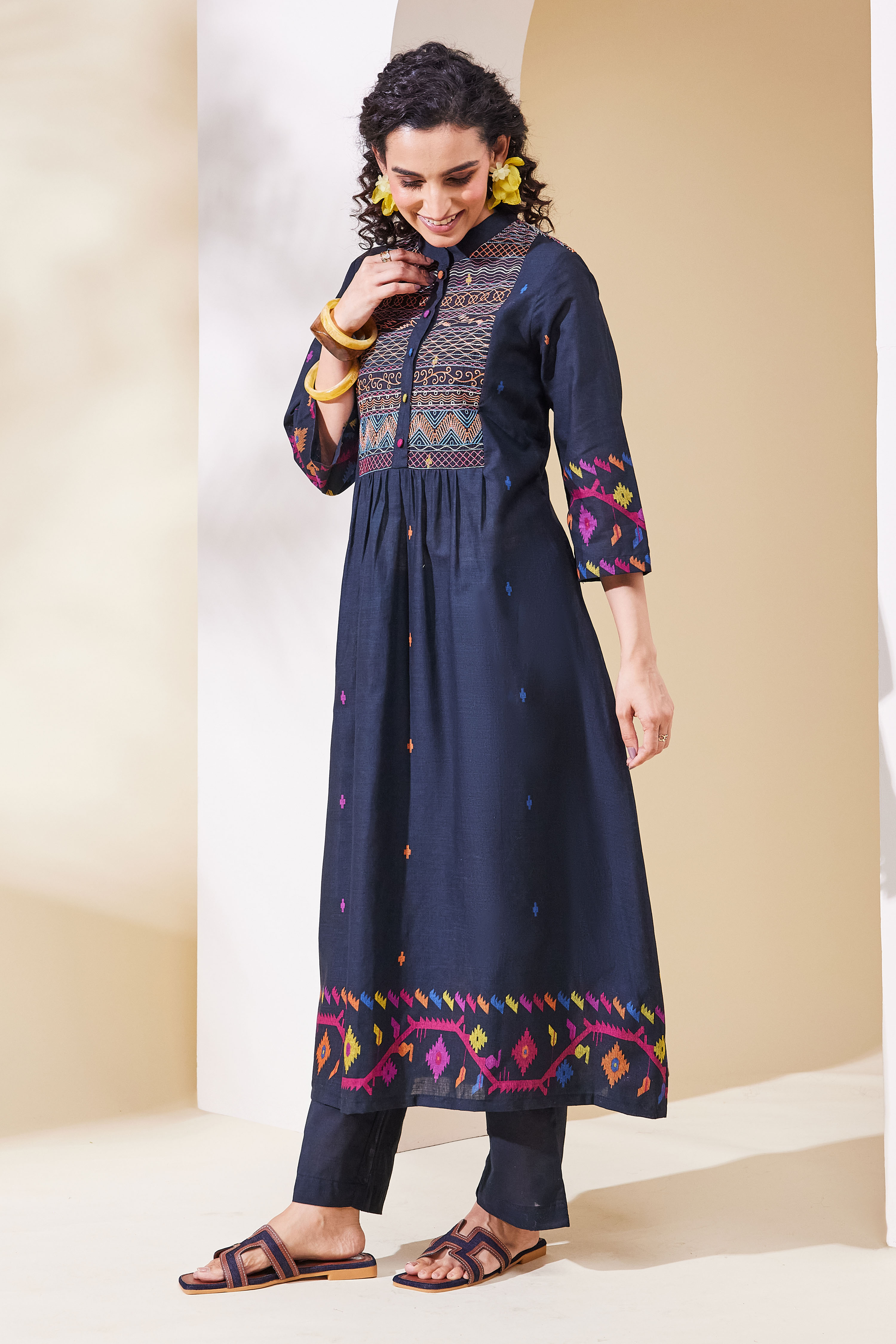 Black Cotton Straight Kurta Pants Set image number 3