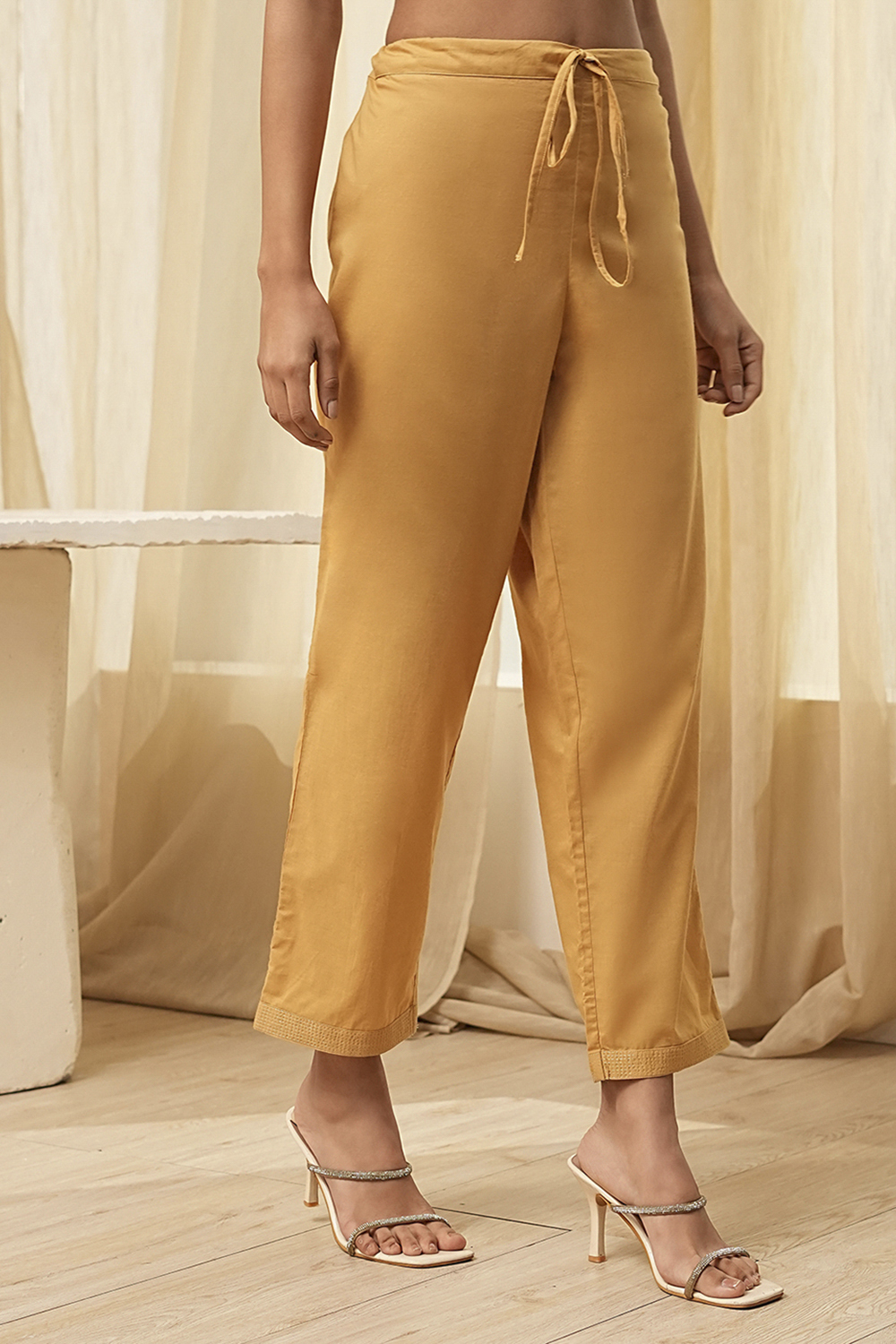 Cream-Colored Cotton Solid Regular Pants image number 3
