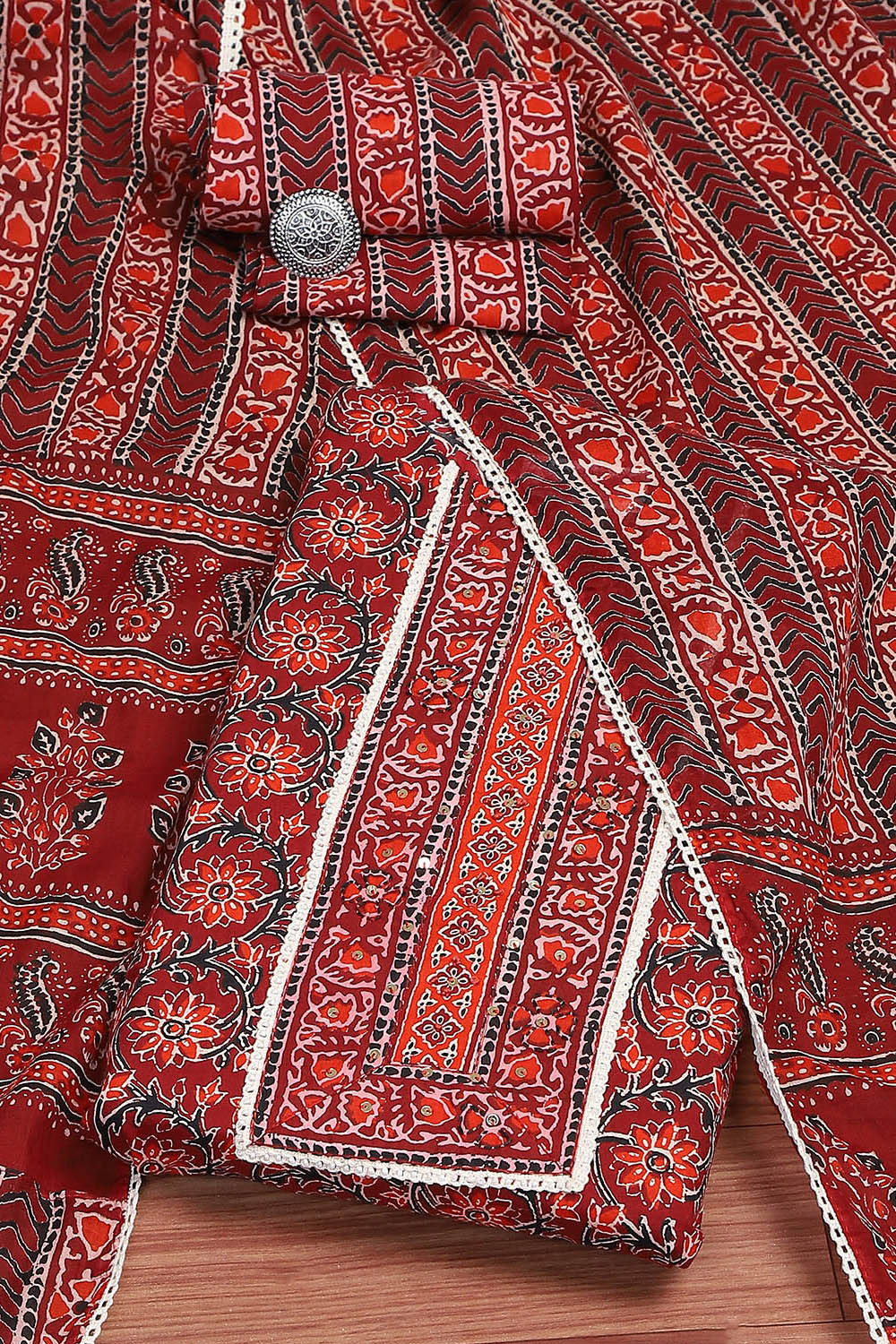 Green Cotton Floral Printed Unstitched Suit Set image number 0