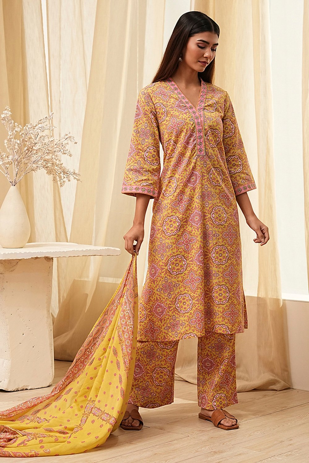 Green Cotton Printed Straight Suit Set image number 0
