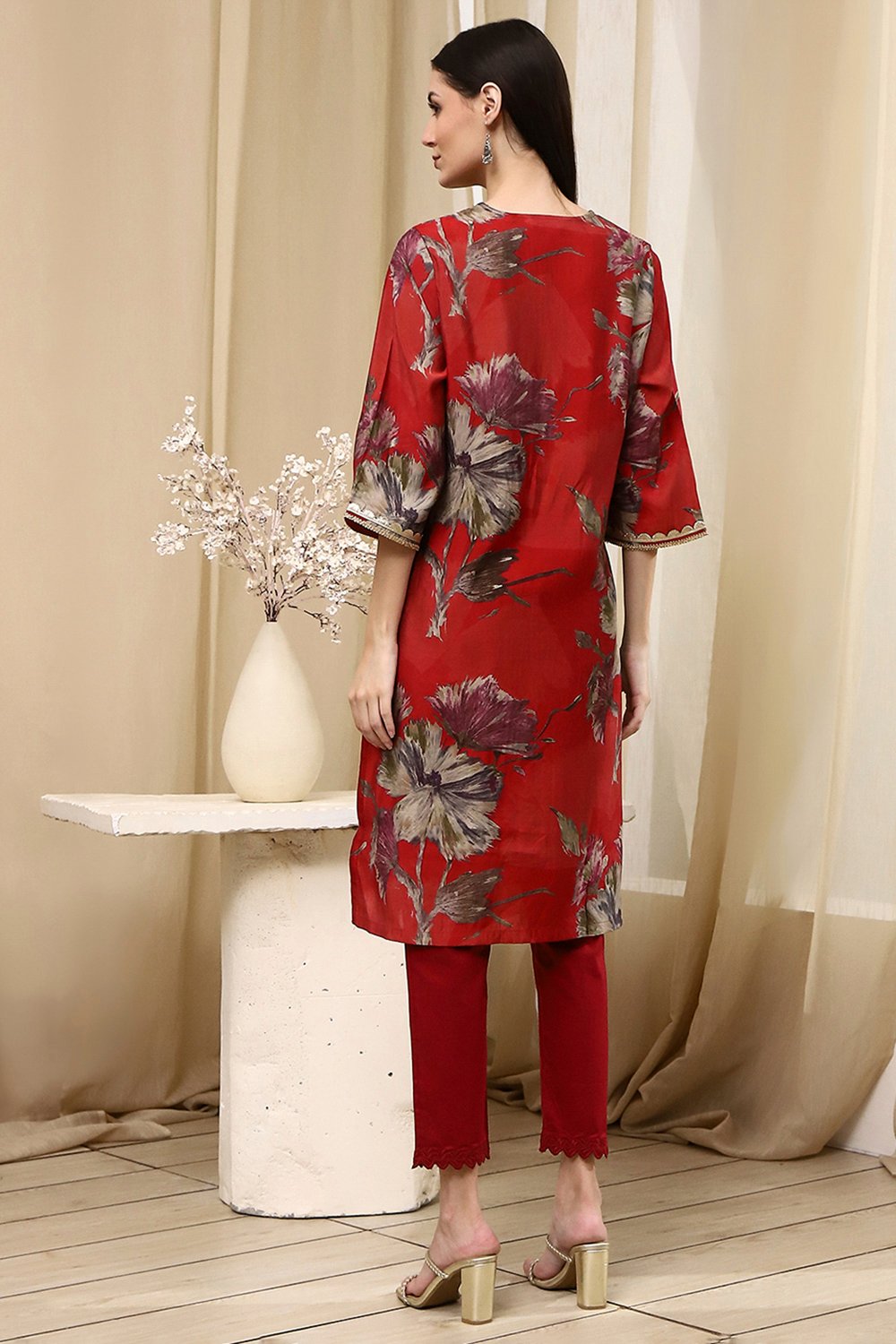Coral Red Floral Printed Straight Kurta image number 3