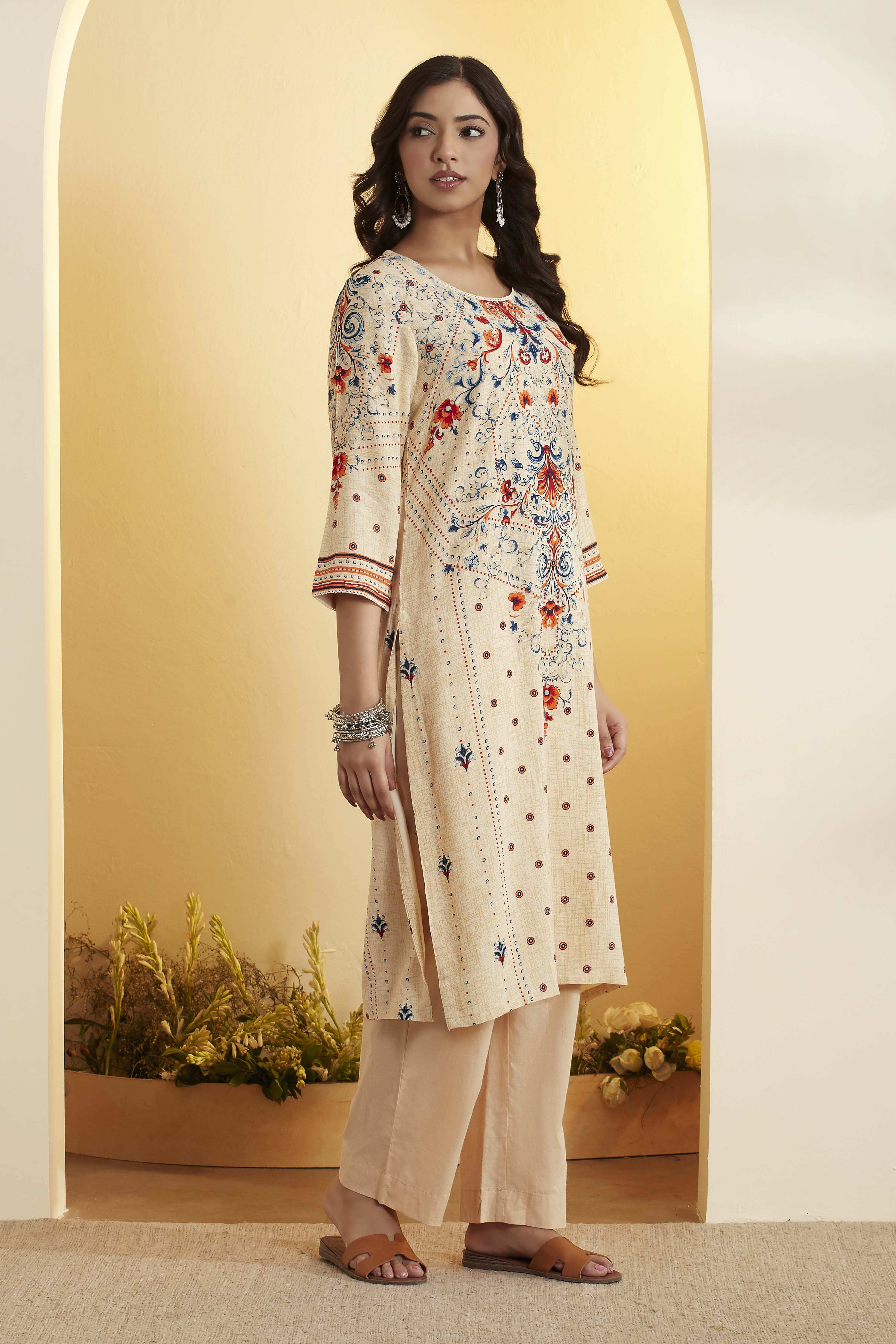 Beige Viscose Rayon Straight Kurta image number 3