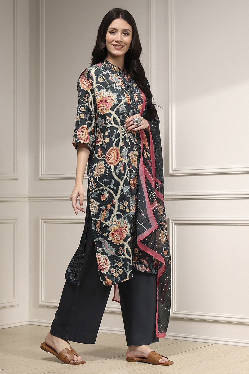 Charcoal Printed Straight Suit Set image number 5