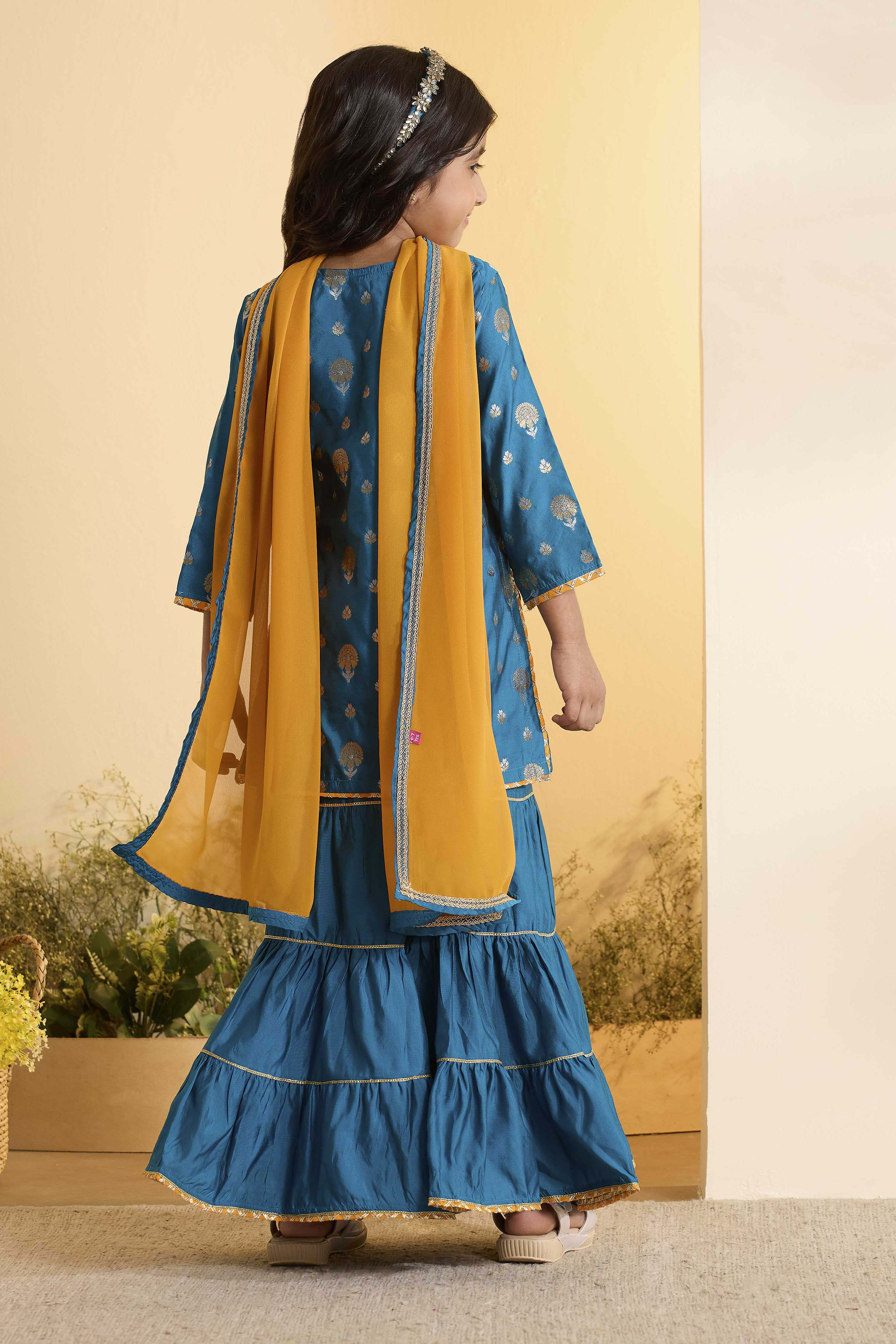 Teal Blue Brocade Yoke Design Short Kurta Set image number 4