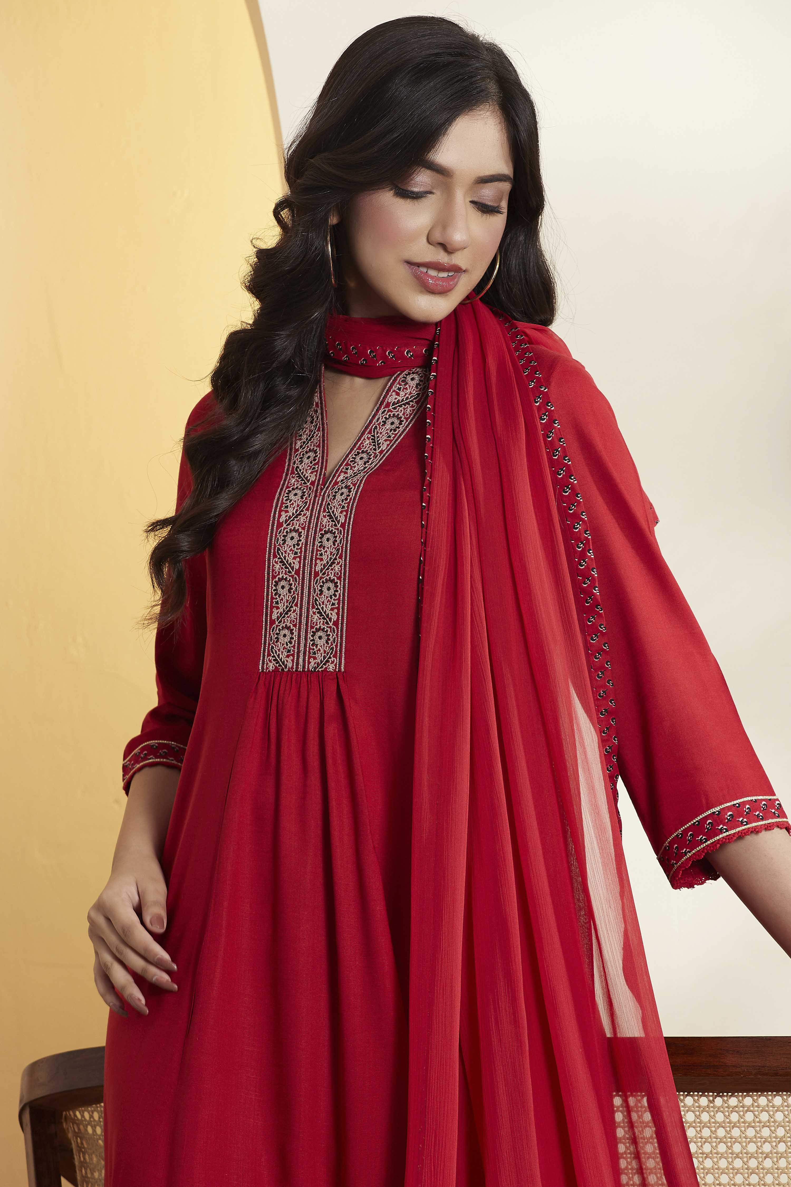 Red Viscose Rayon Straight Suit Set image number 1