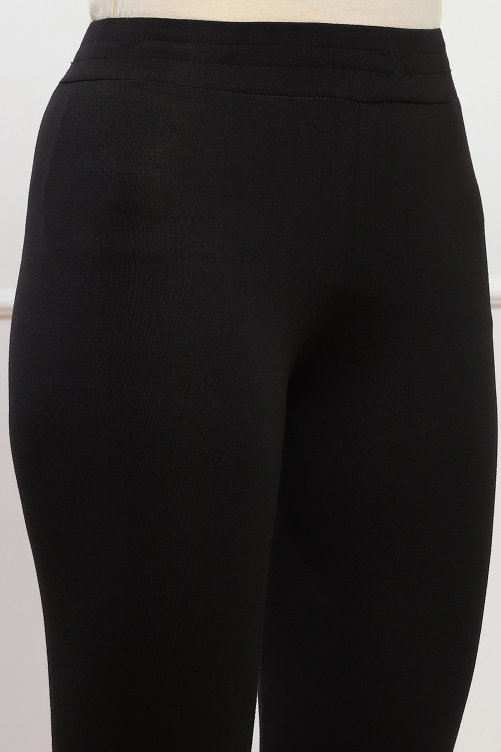 Black Cotton Blend Solid Leggings image number 1