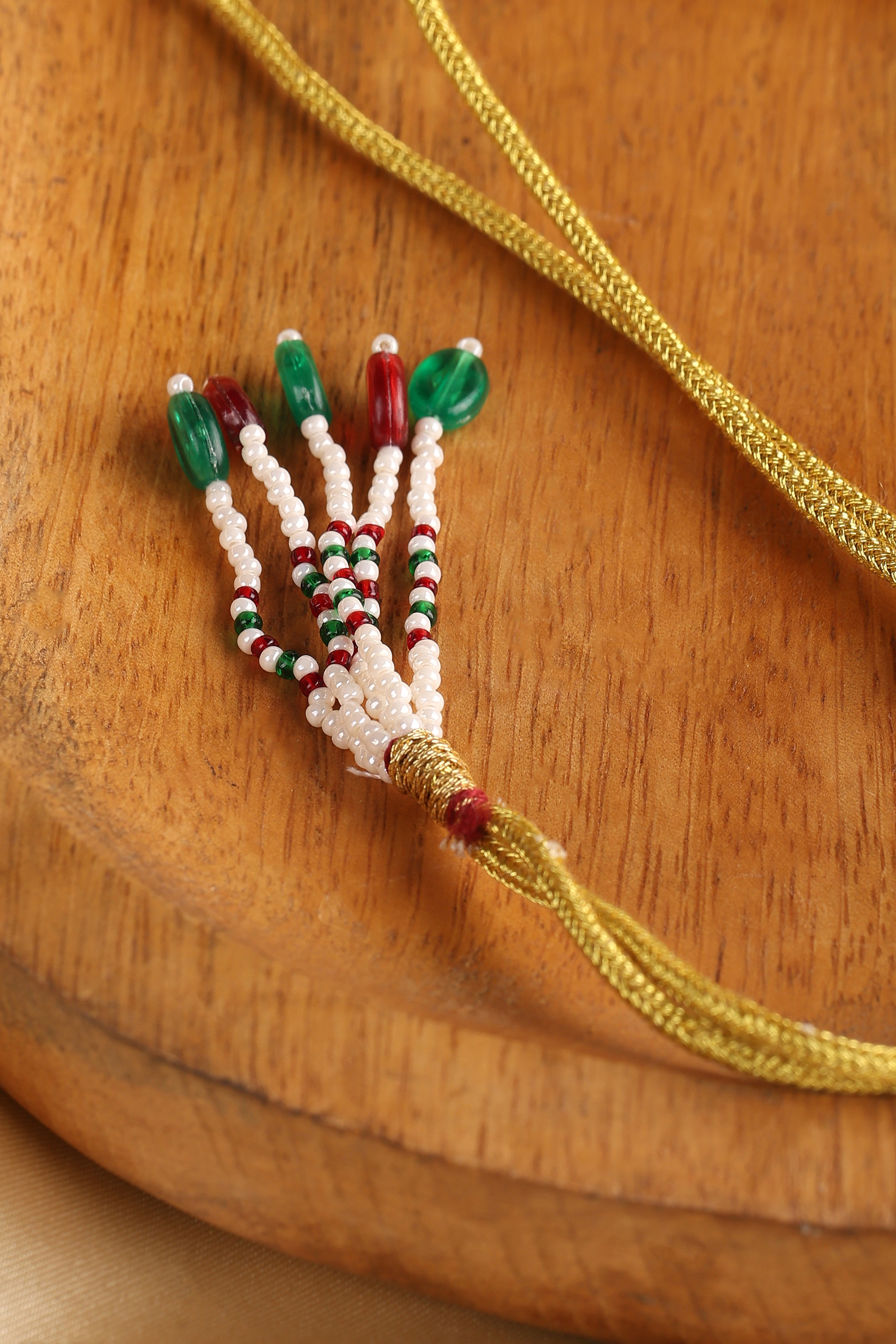 White Alloy Necklace Set image number 3