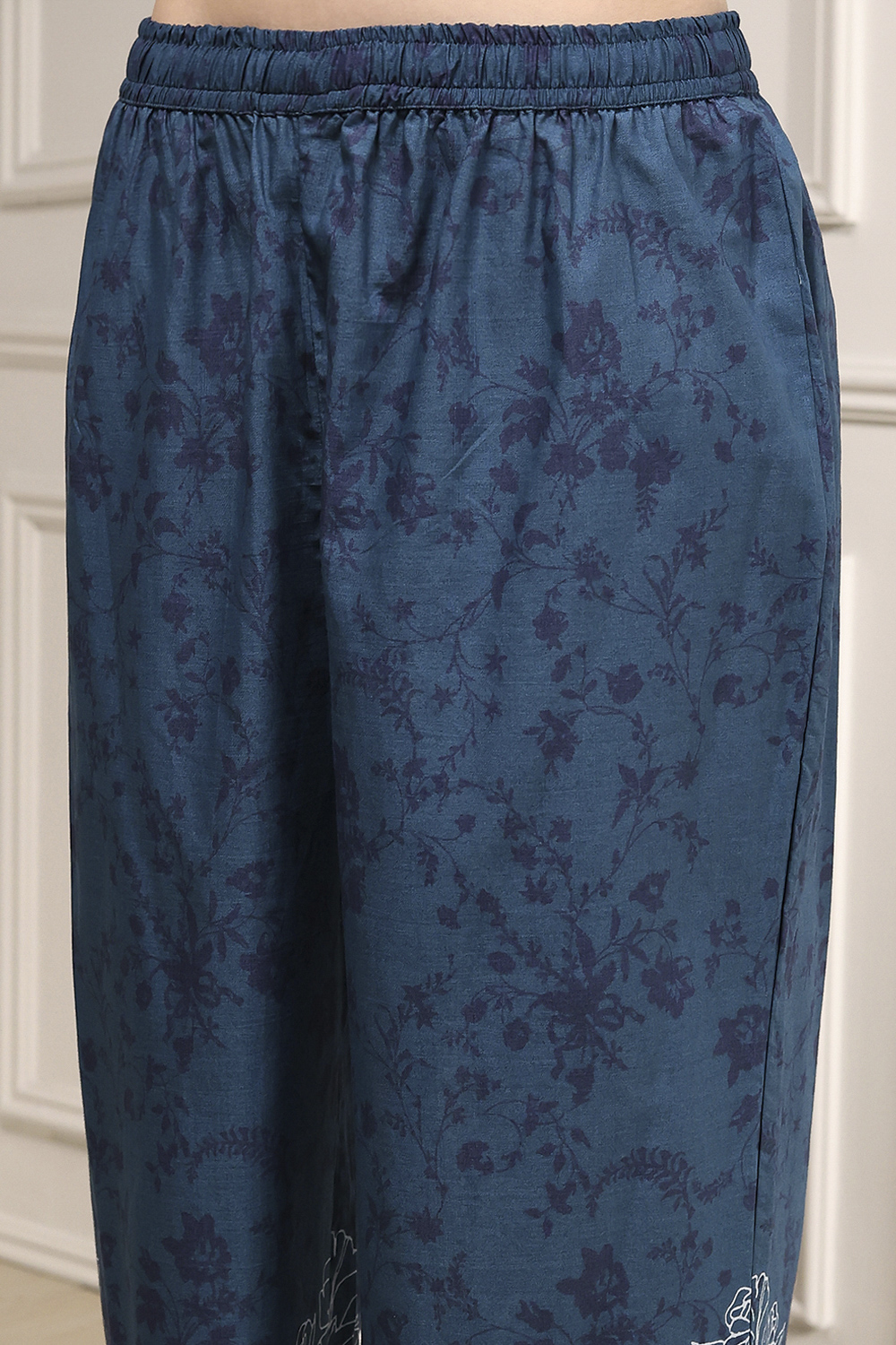 Teal Blue Cotton Printed Straight Suit Set image number 2