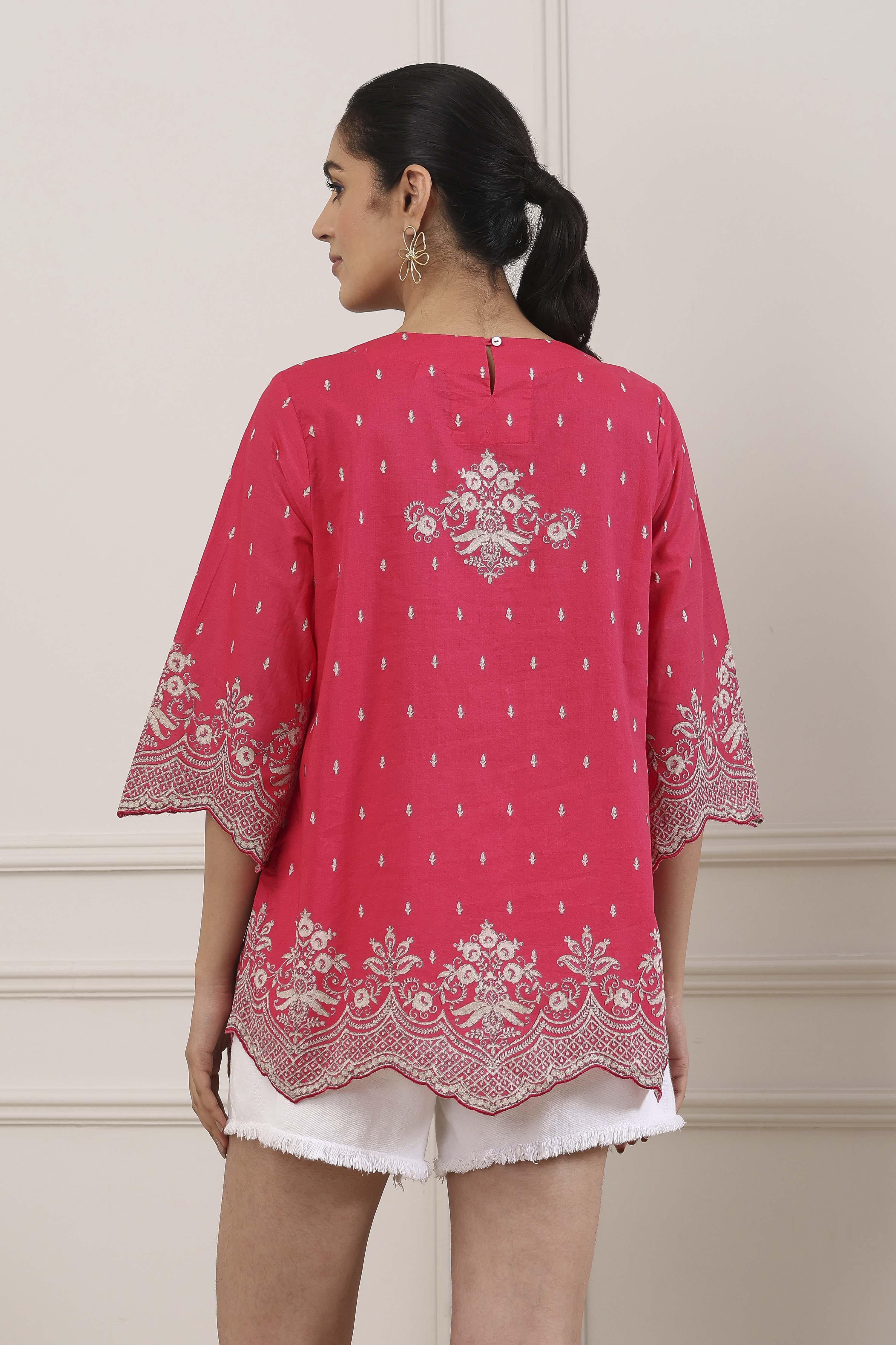 Red Cotton All-Over Floral Printed Kurti image number 3