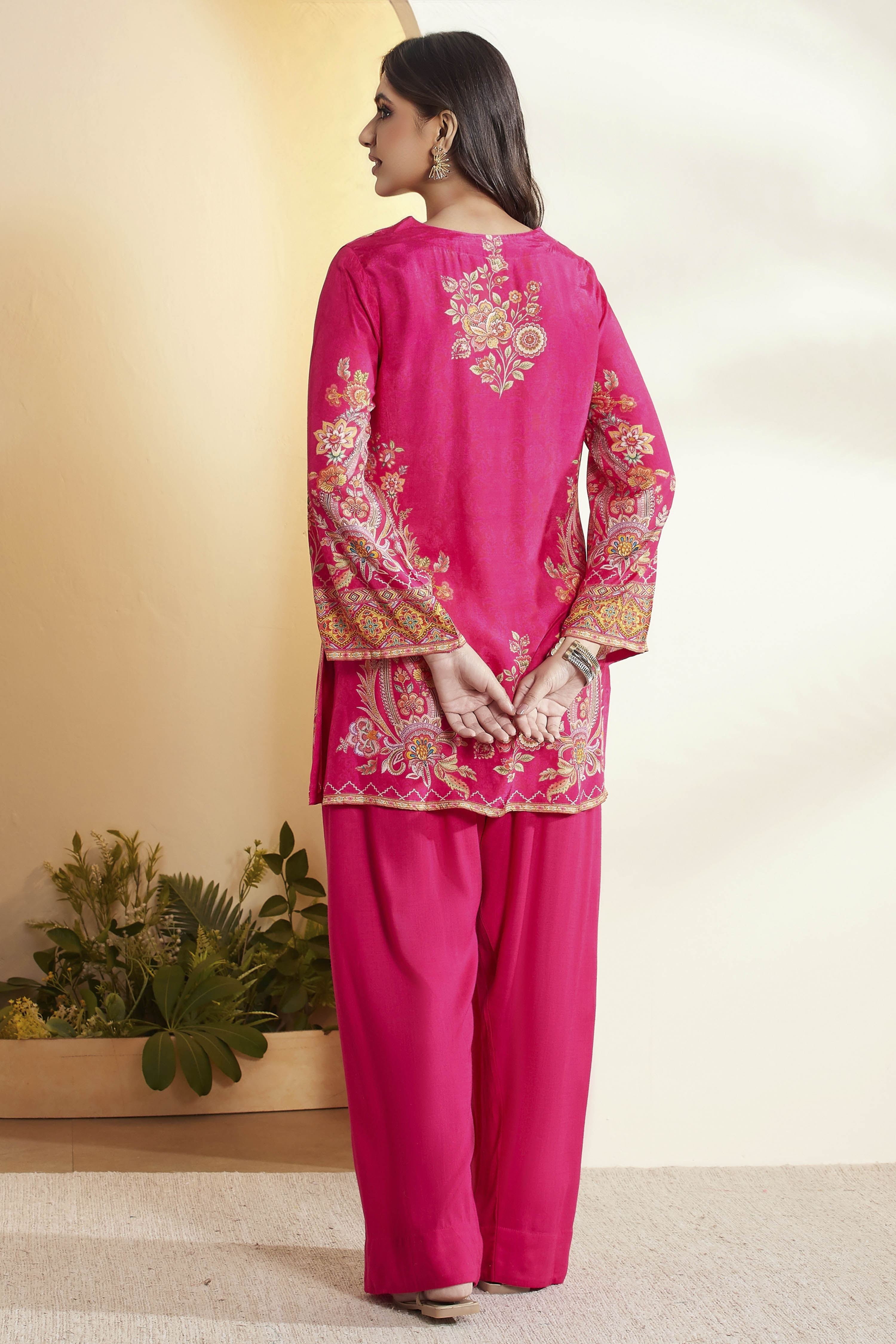 Fuchsia Floral Printed Straight Kurta Set image number 6