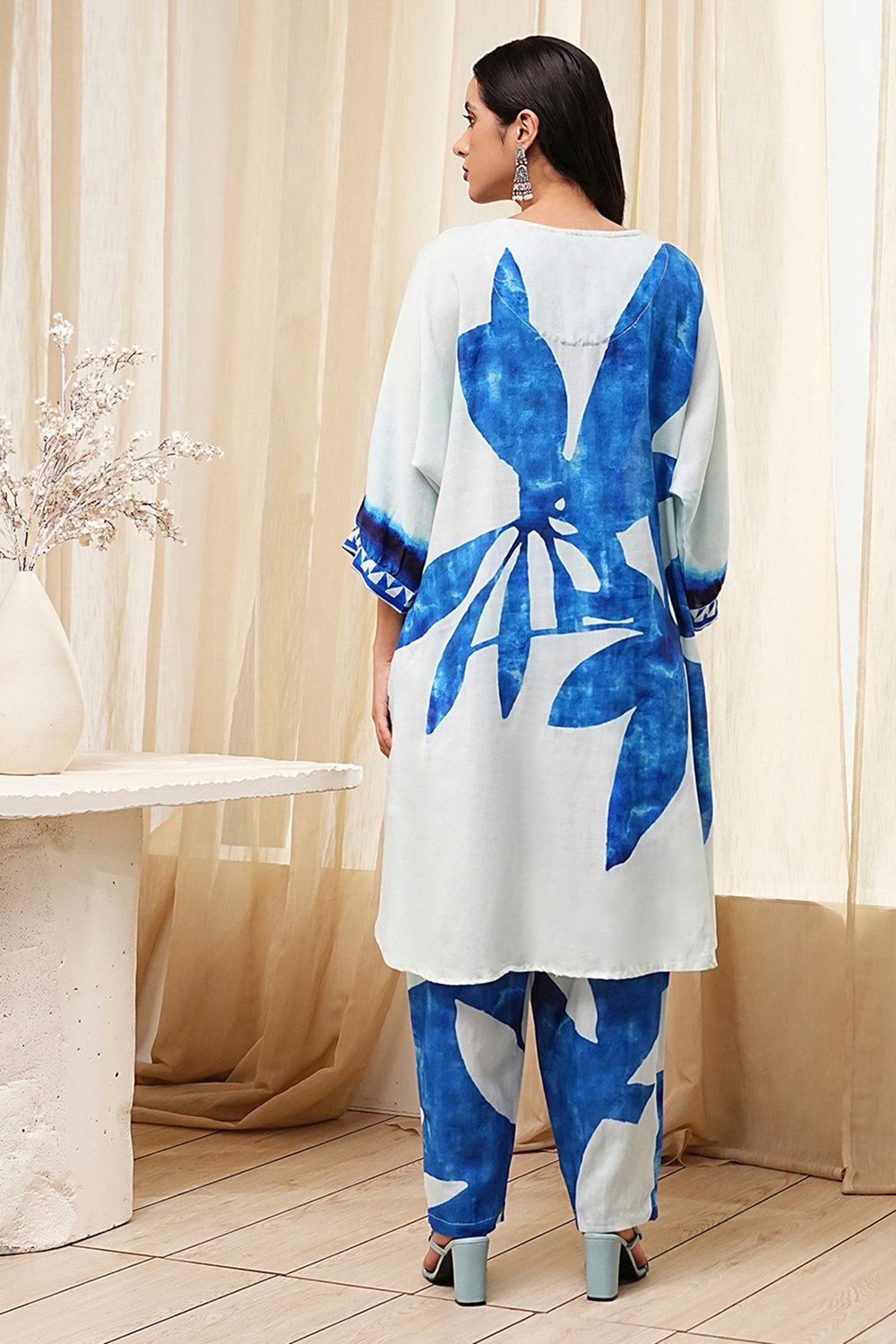 Indigo Blue and White Straight Co-ord Set image number 5