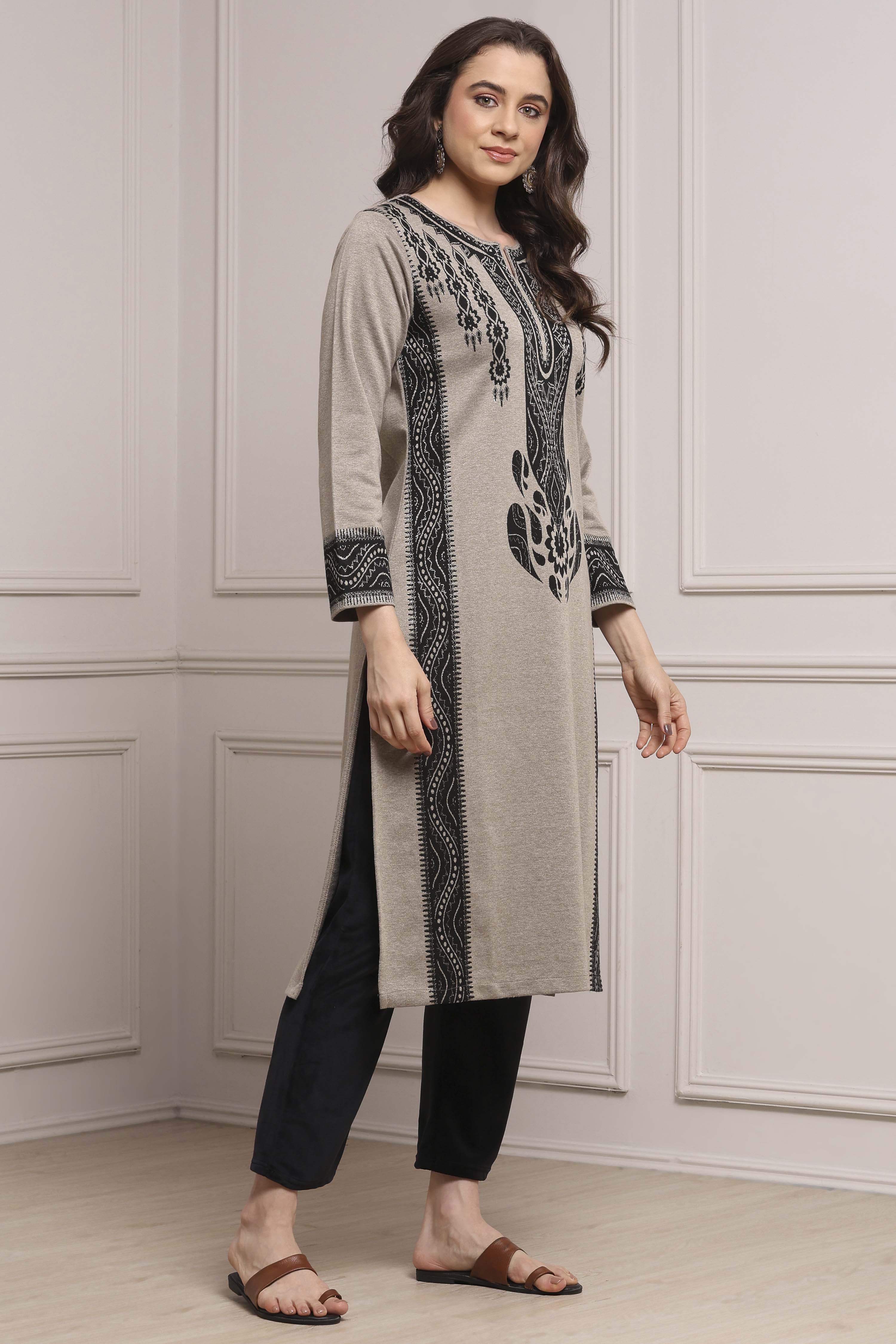 Beige Polyester Straight Yarndyed Kurta image number 4