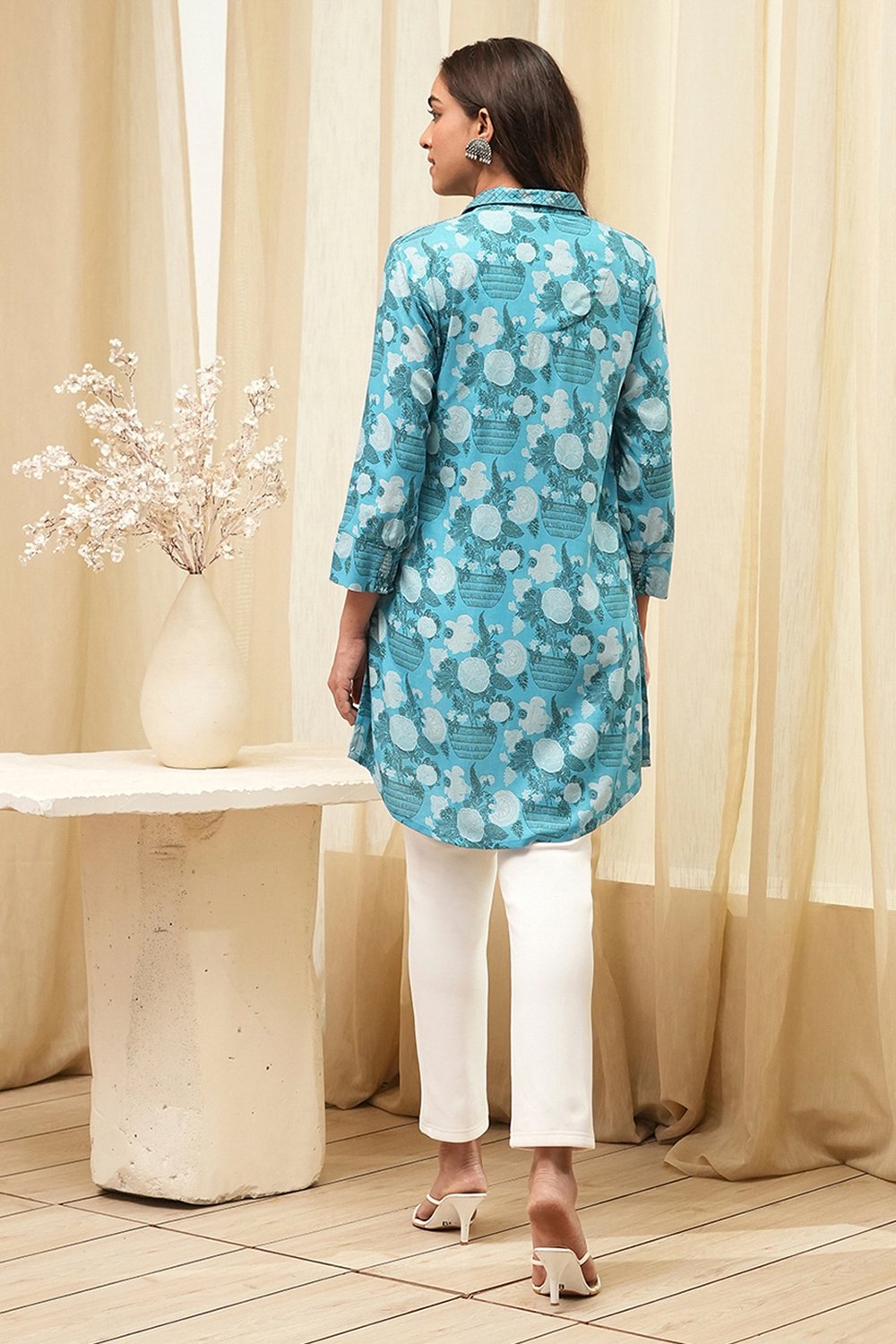 Blue Rayon Straight Printed Kurta image number 3