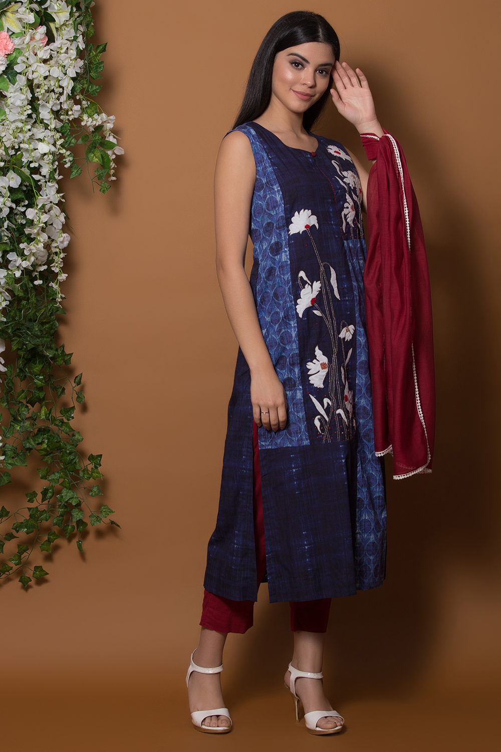 Blue Cotton Straight Suit Set By Anju Modi image number 3