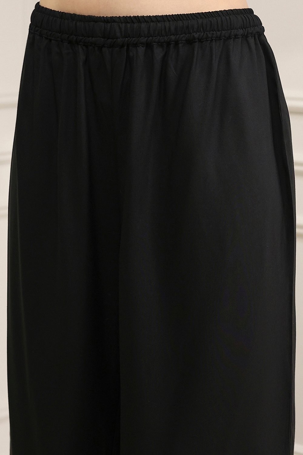 Black Viscose Rayon Relaxed Solid Suit Set image number 2