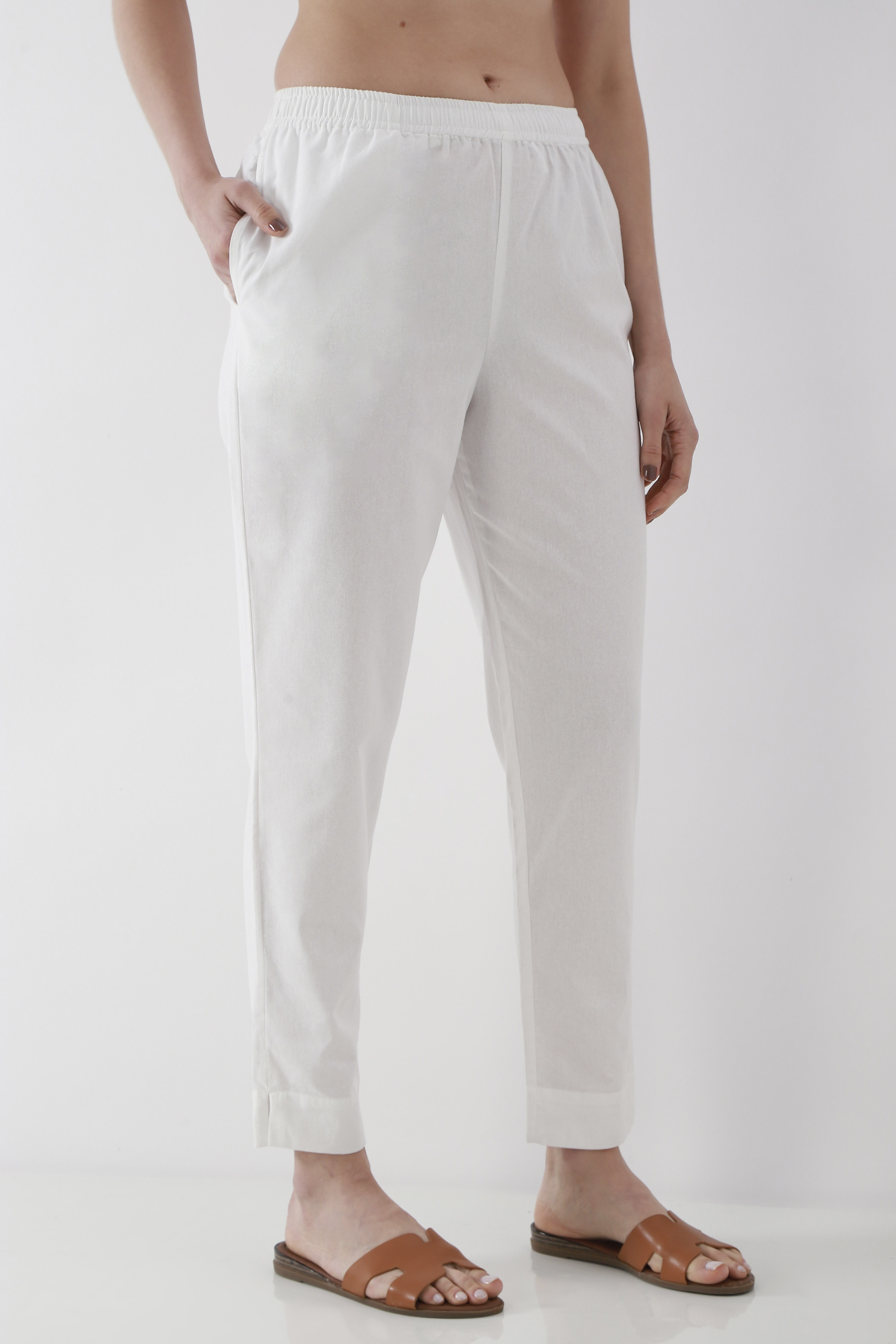 Bottle Green Cotton Solid Fitted Pants image number 3