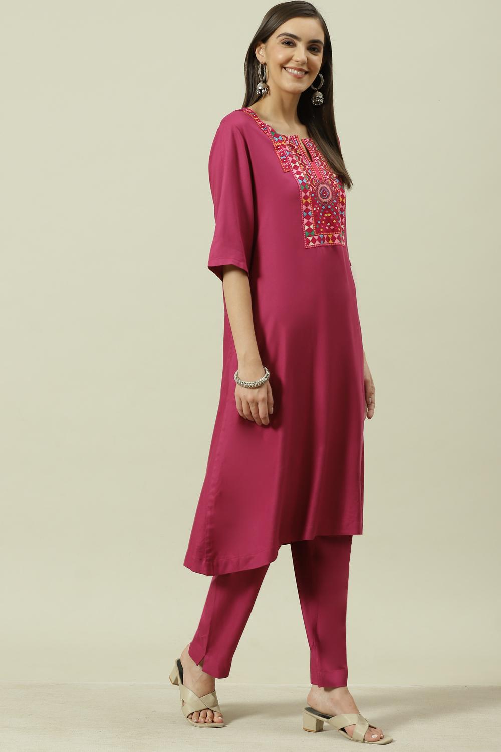 Sage Green Solid LIVA Straight Kurta Slim Pant Suit Set image number 5