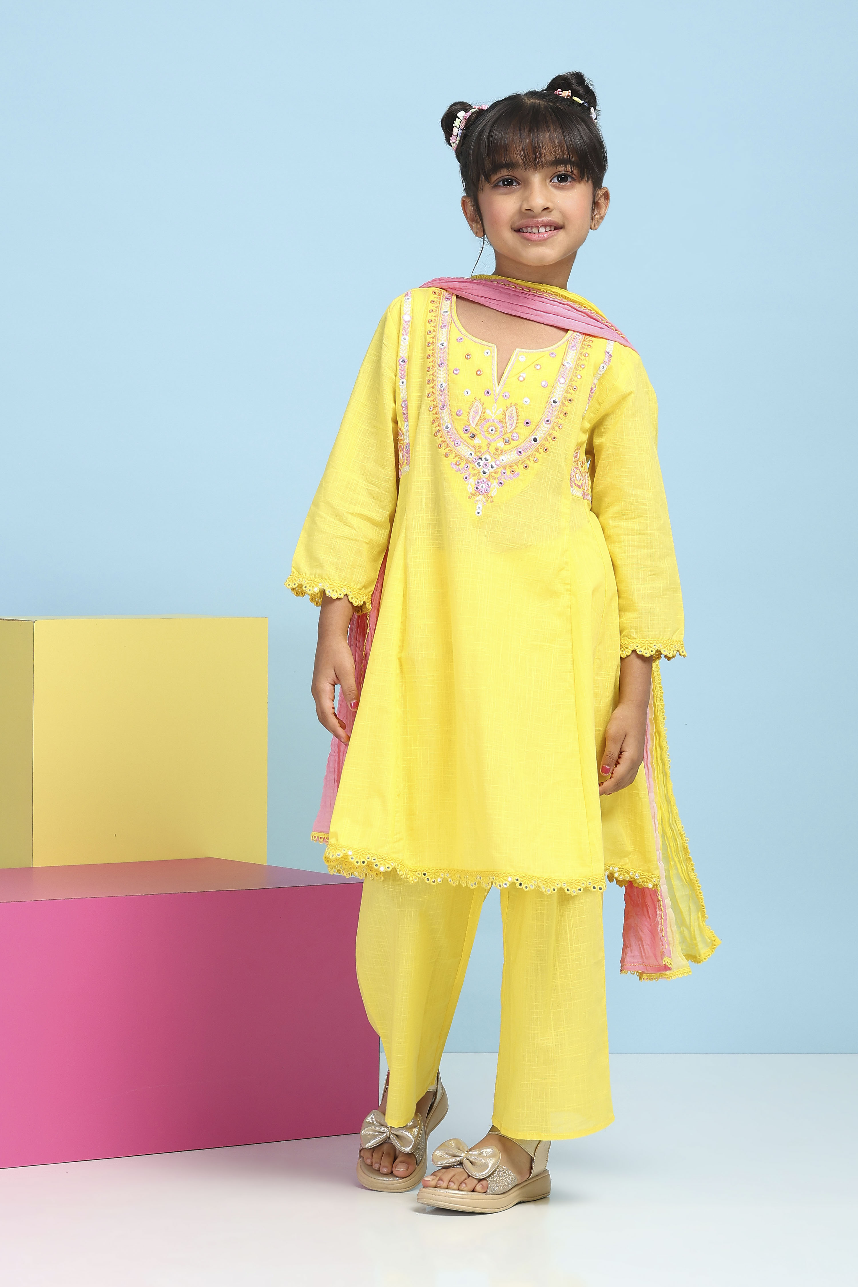 Yellow Cotton Solid A-Line Suit Set image number 6