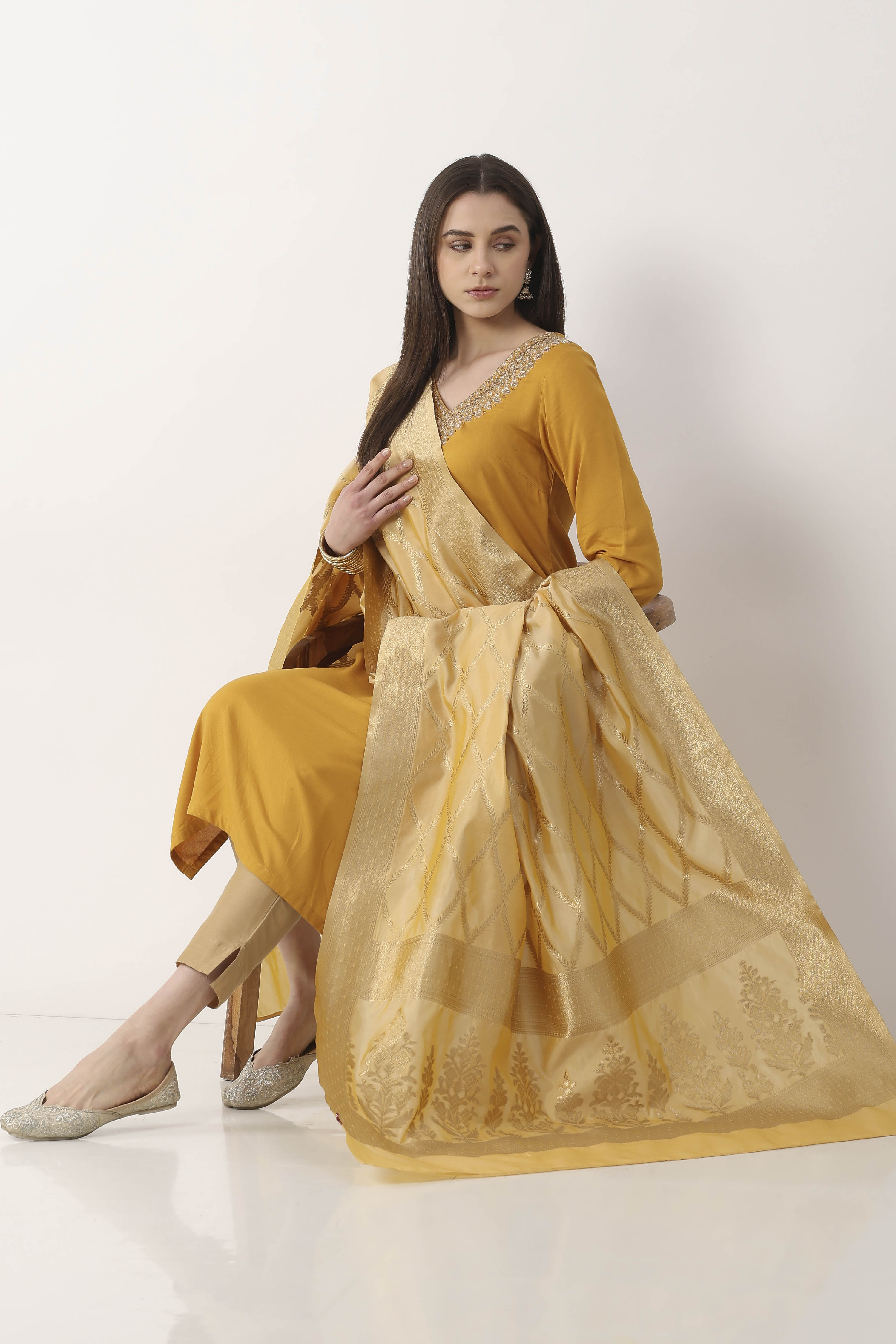 Gold Art Silk Dupatta image number 0