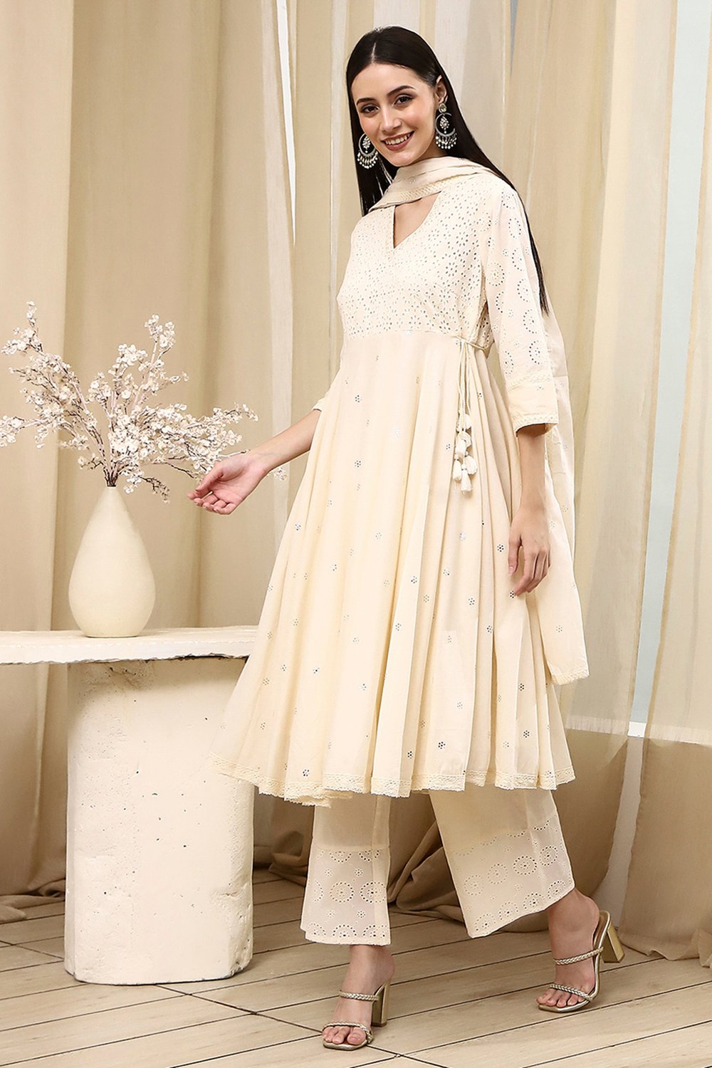 Off White Cotton Anarkali Suit Set image number 3