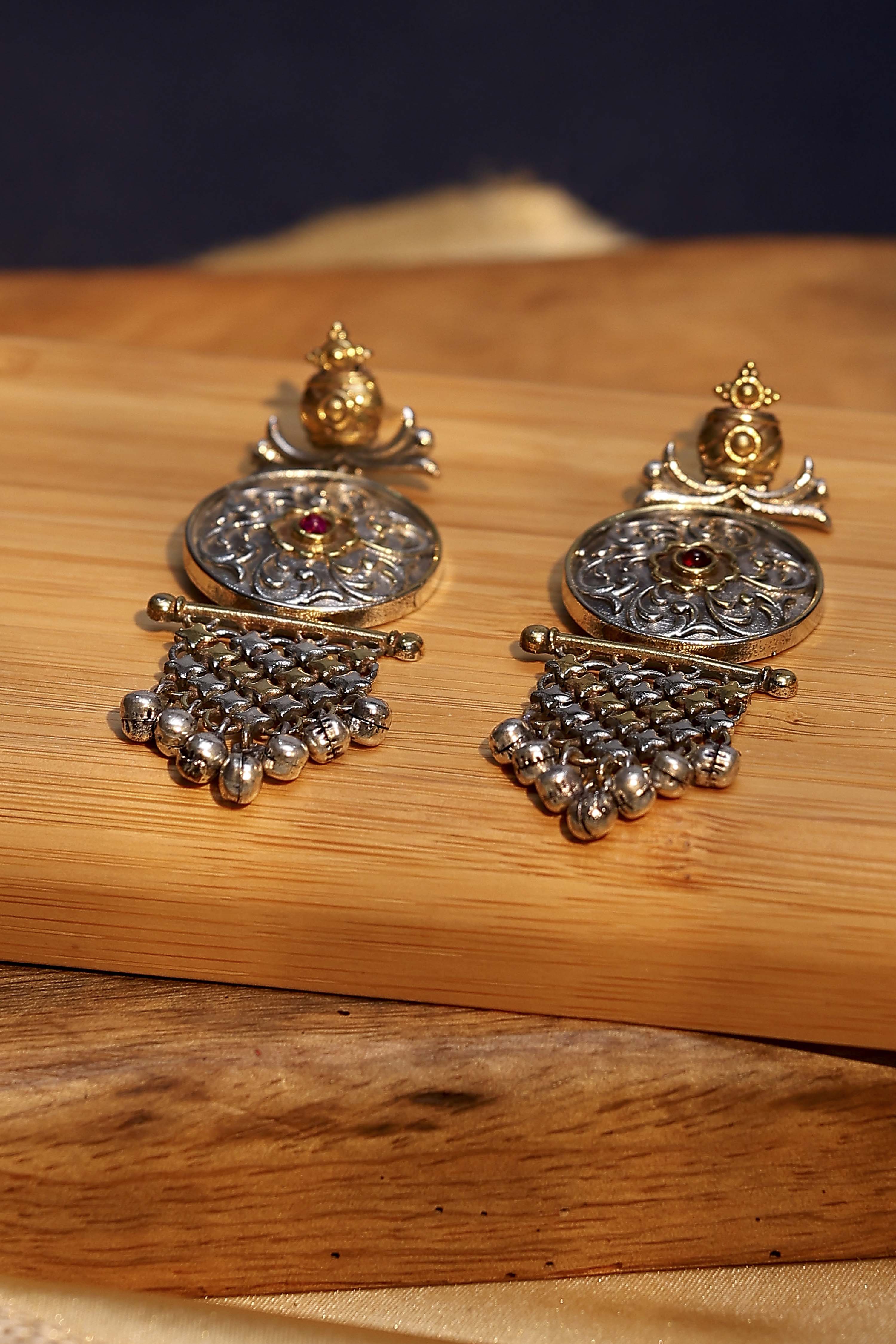 Oxidised Gold Earrings image number 0