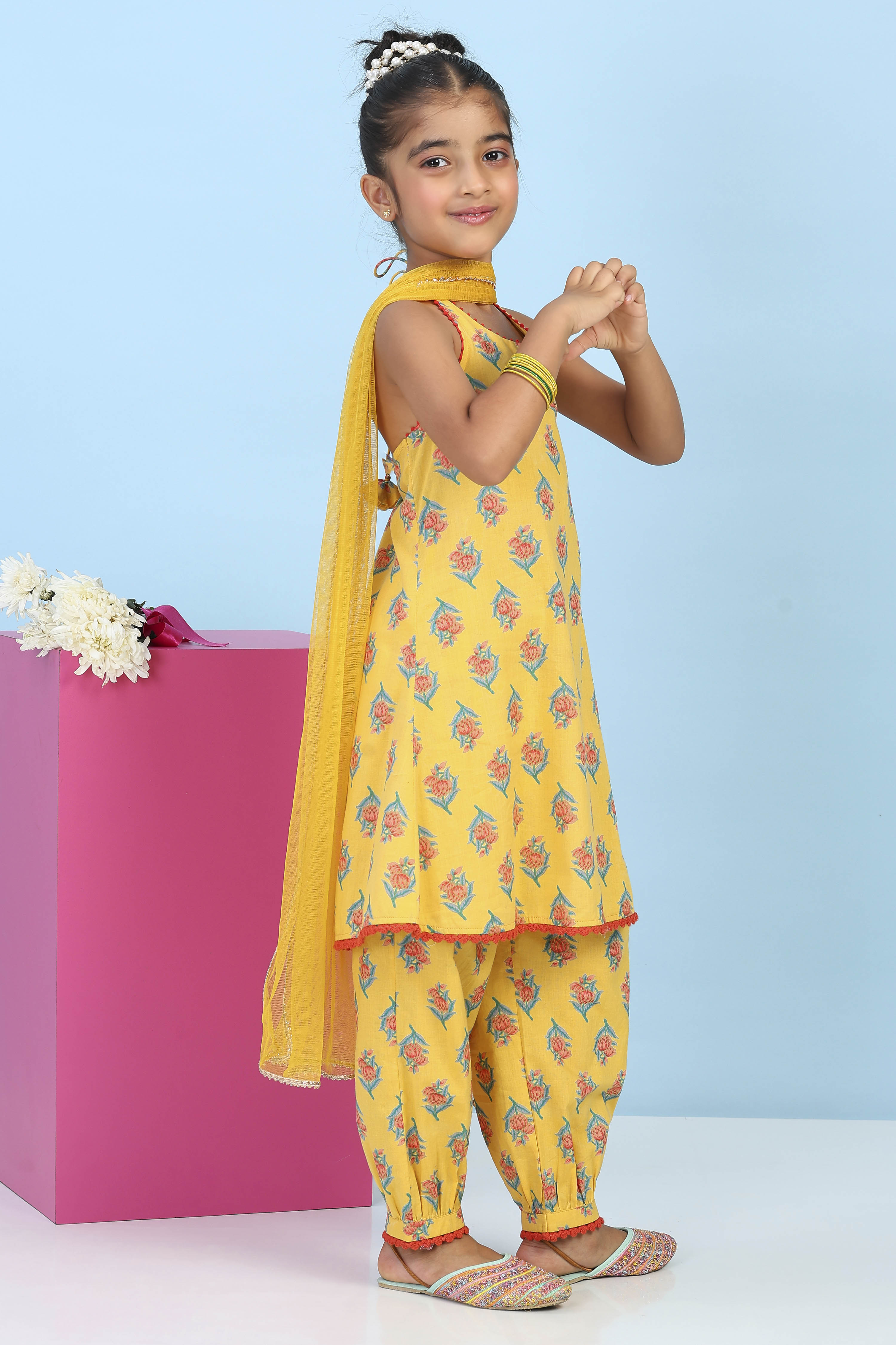 Yellow Cotton Printed Straight Suit Set image number 4