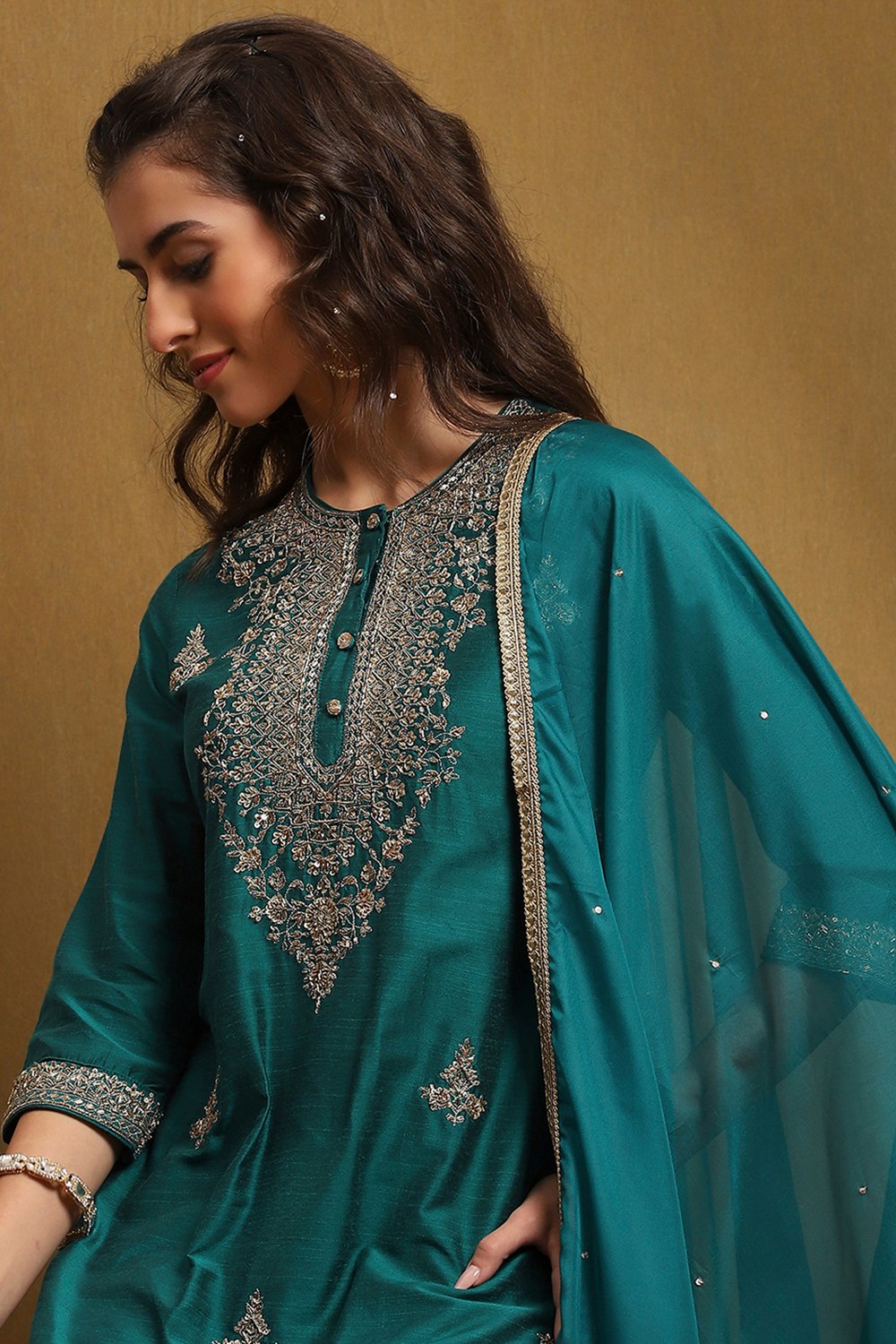 Off-White Embellished Festive Straight Suit Set image number 0