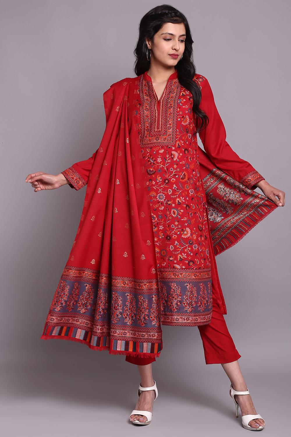 Red Woolen A-Line Kurta Slim Pant Suit Set image number 4