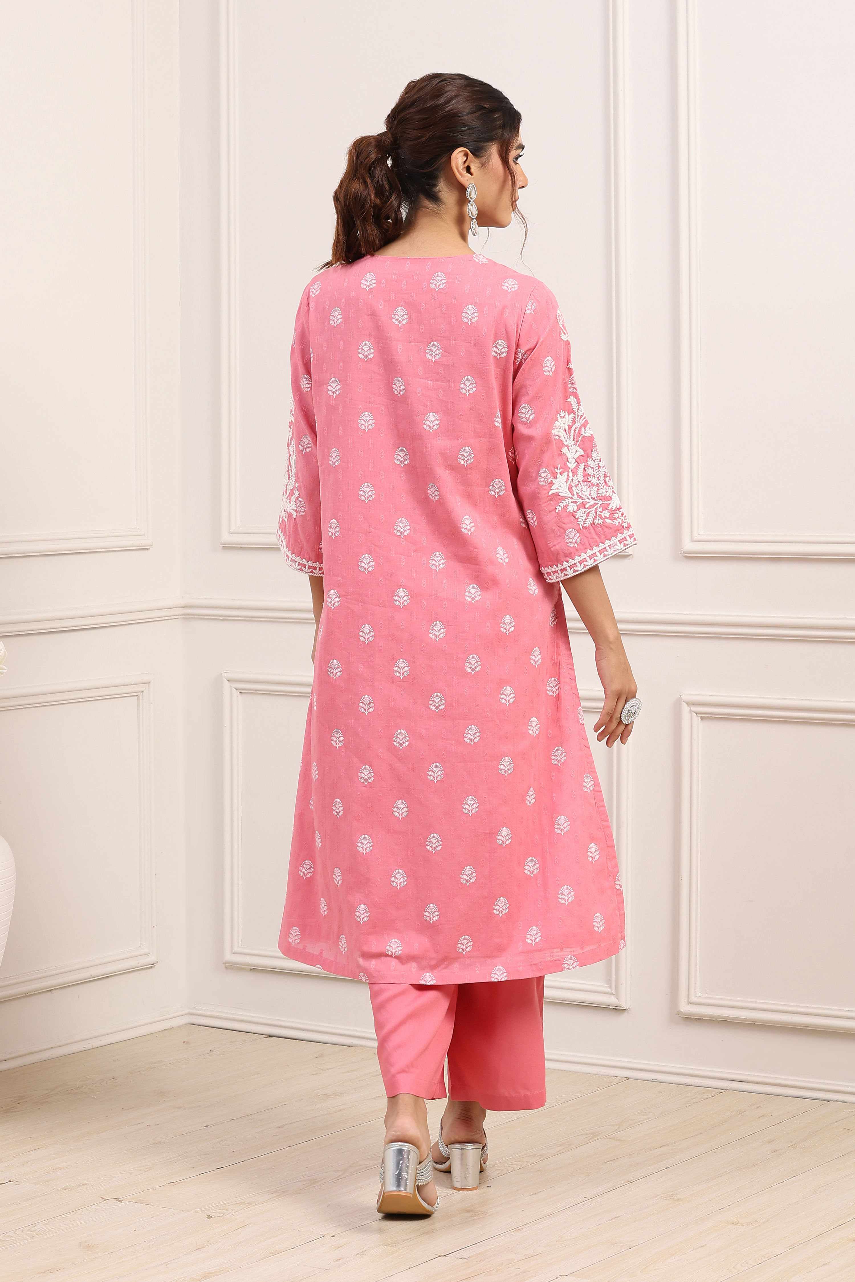 Pink Cotton Floral Embroidered Straight Kurta Set image number 4
