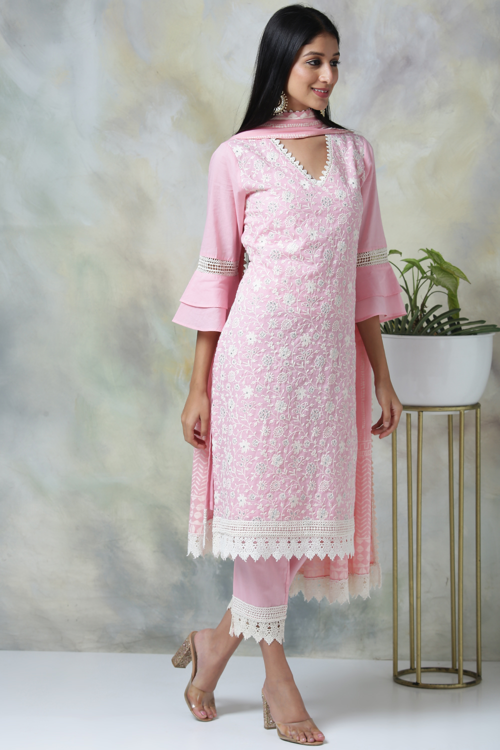 Off White Cotton Straight Kurta Slim Pant Suit Set image number 6