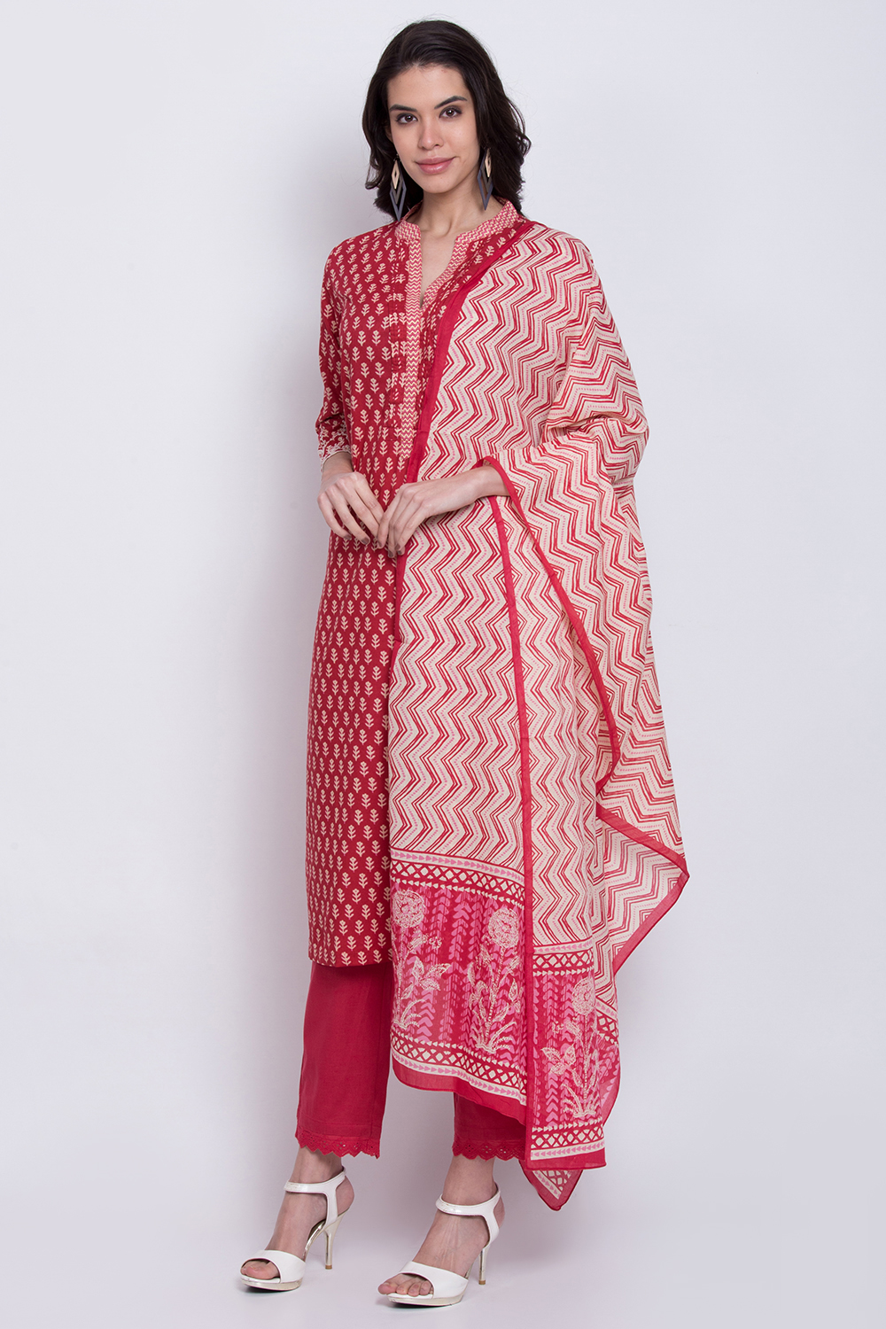 Red Cotton Straight Kurta Pant Suit Set image number 2