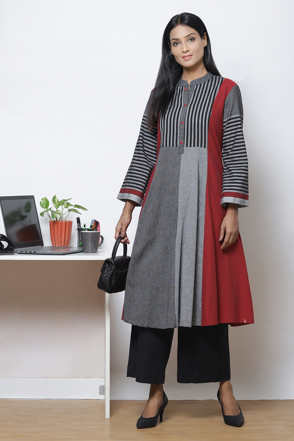 Black Straight Cotton Fusion Wear 2 Piece Set image number 4