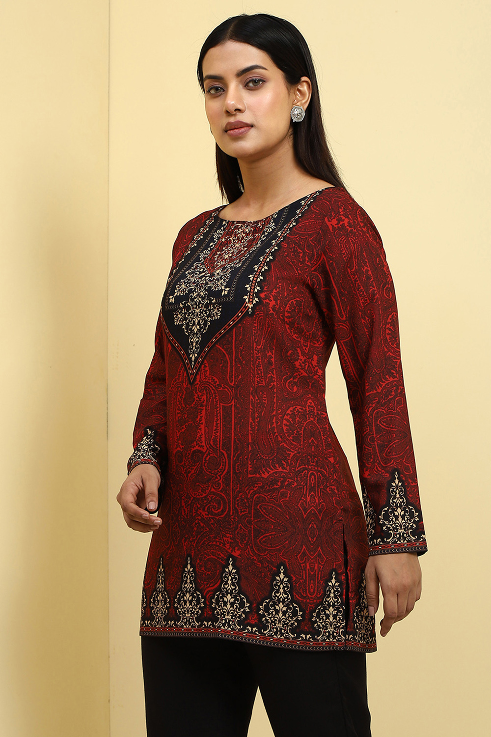 Maroon Polyester Straight Kurti image number 2
