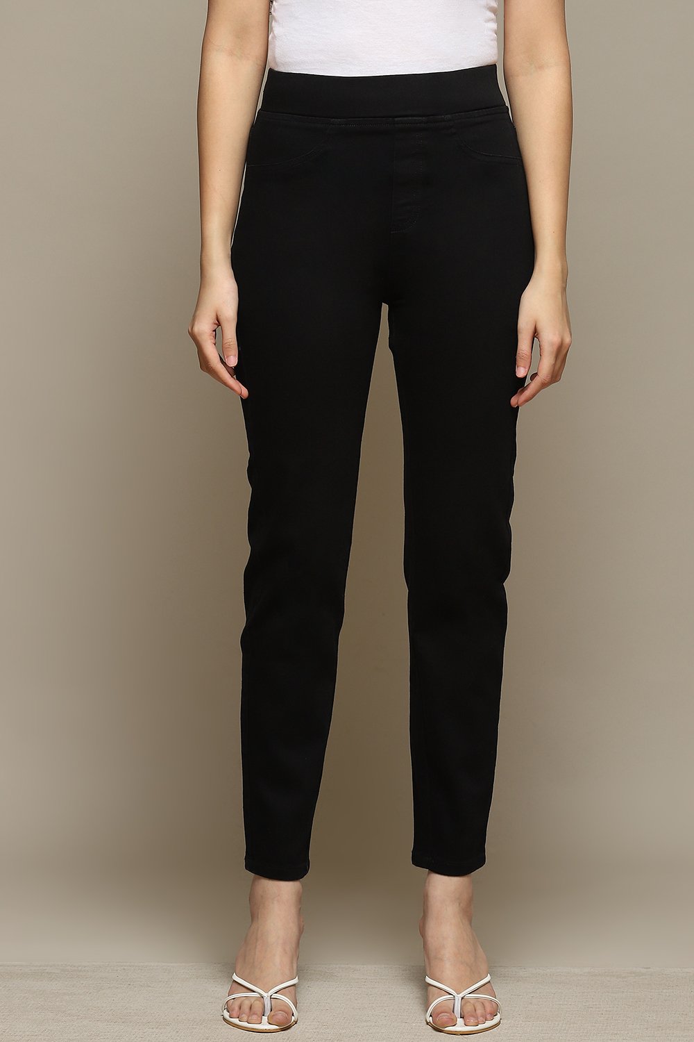 Indigo Cotton Blend Solid Jeggings image number 5