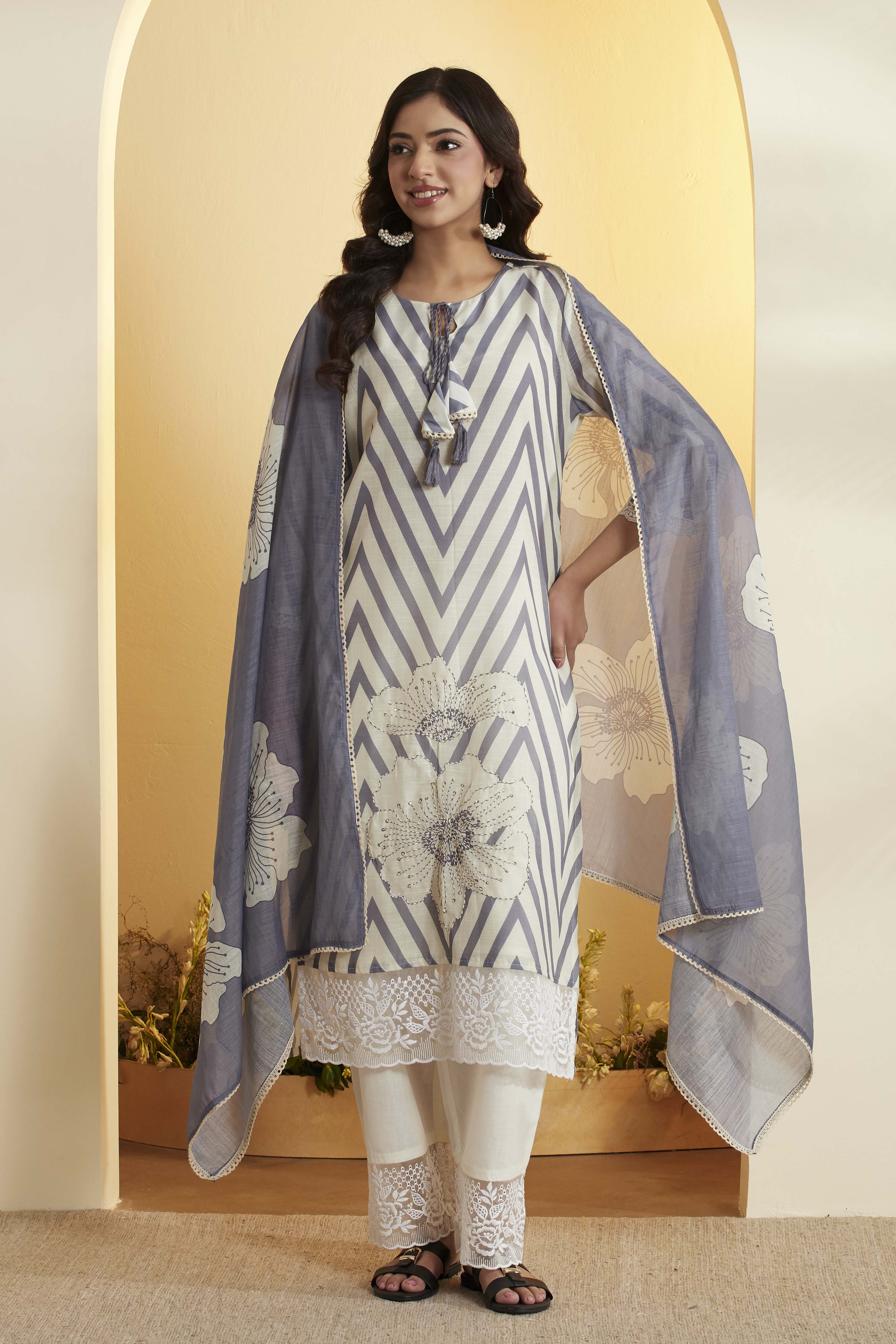 Black & White Printed Cotton Straight Kurta Set image number 0