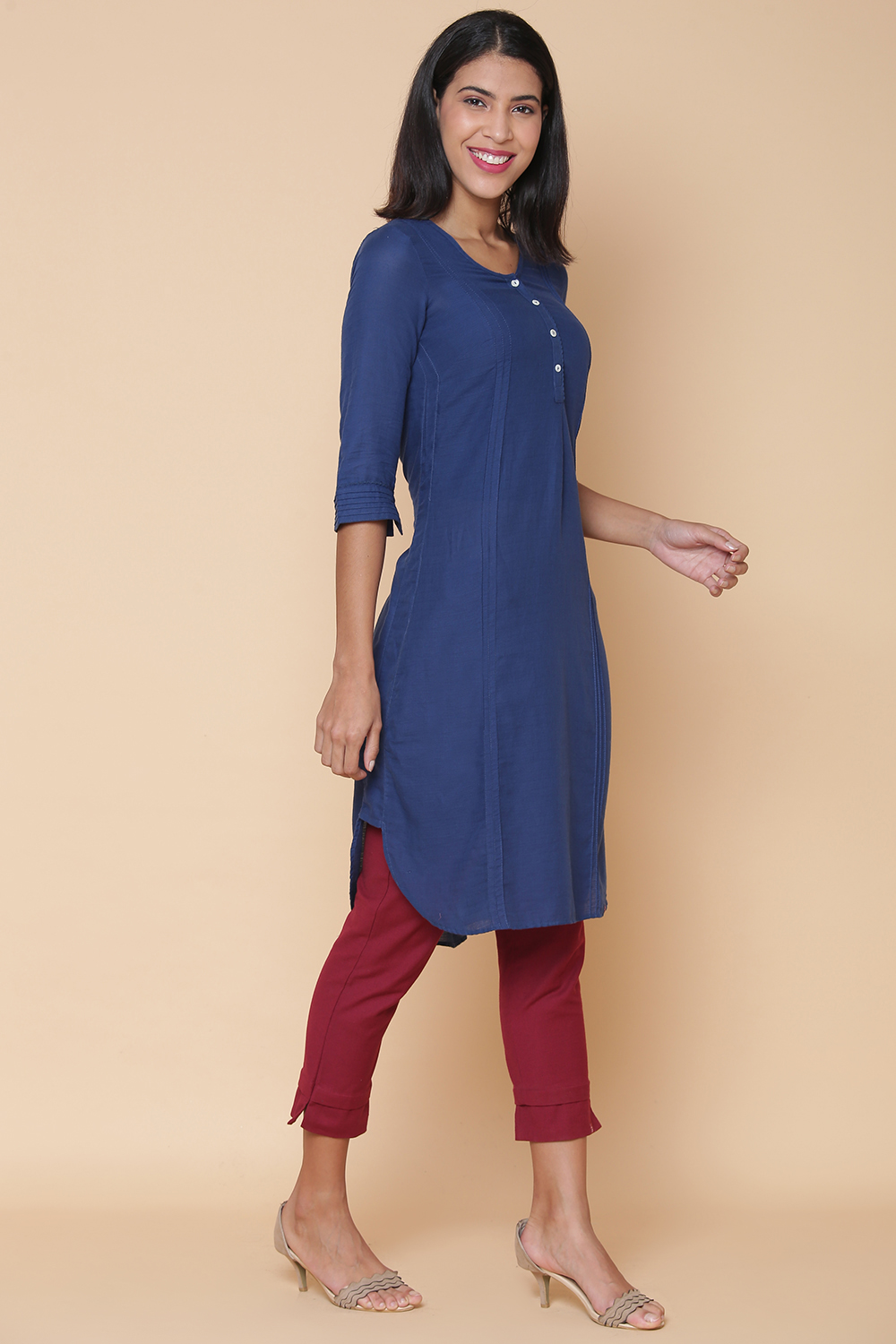 Blue Cotton Solid Kurti image number 2