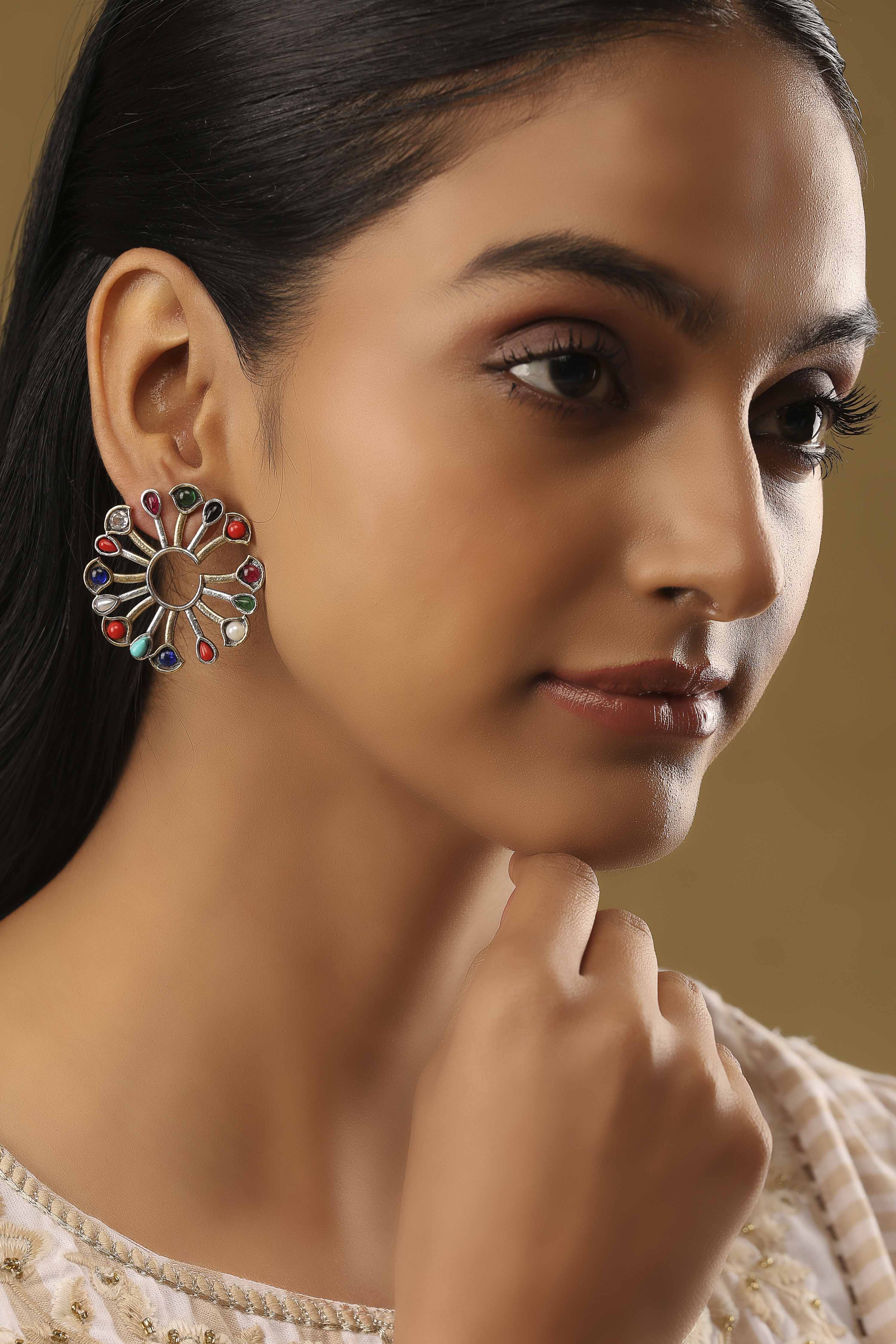 Multicolor Brass Studs image number 3