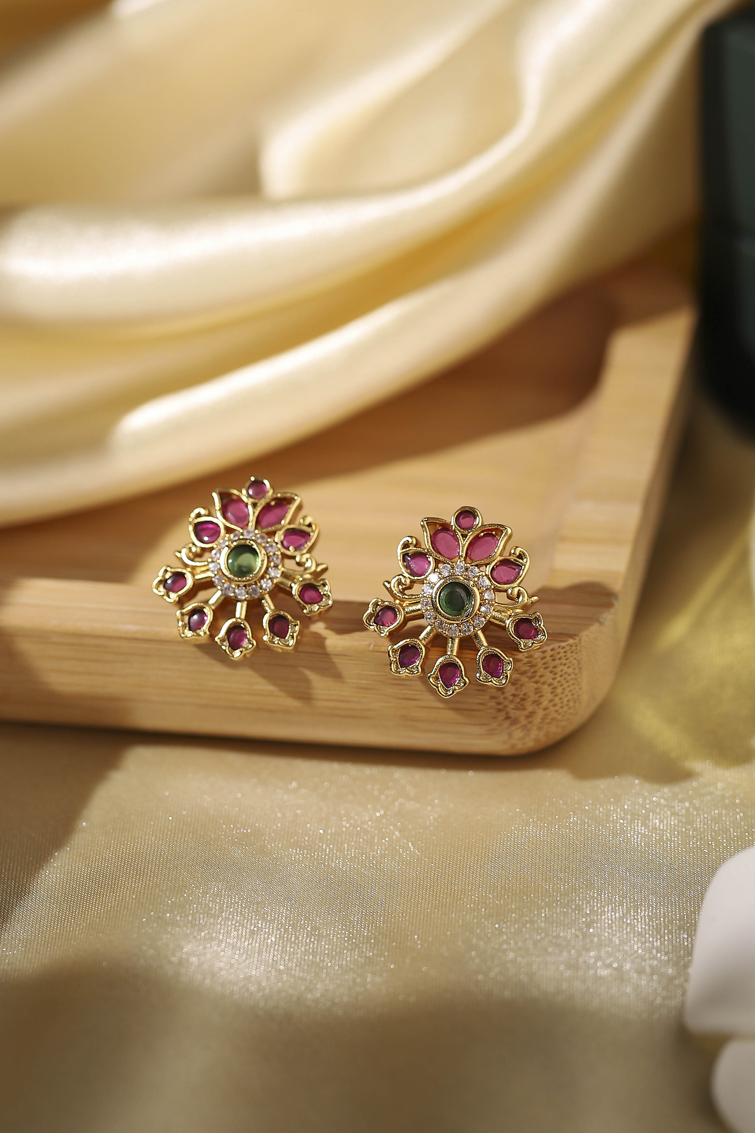 Multicolor Brass Studs image number 0