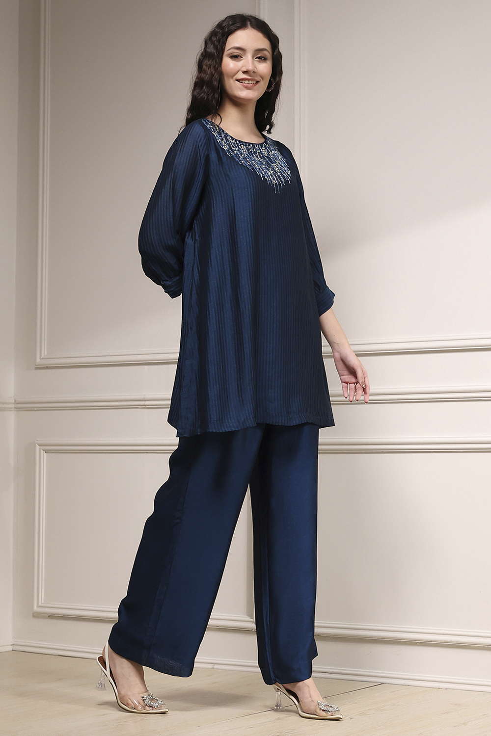 Blue Self-Designed Straight Kurta Set image number 5