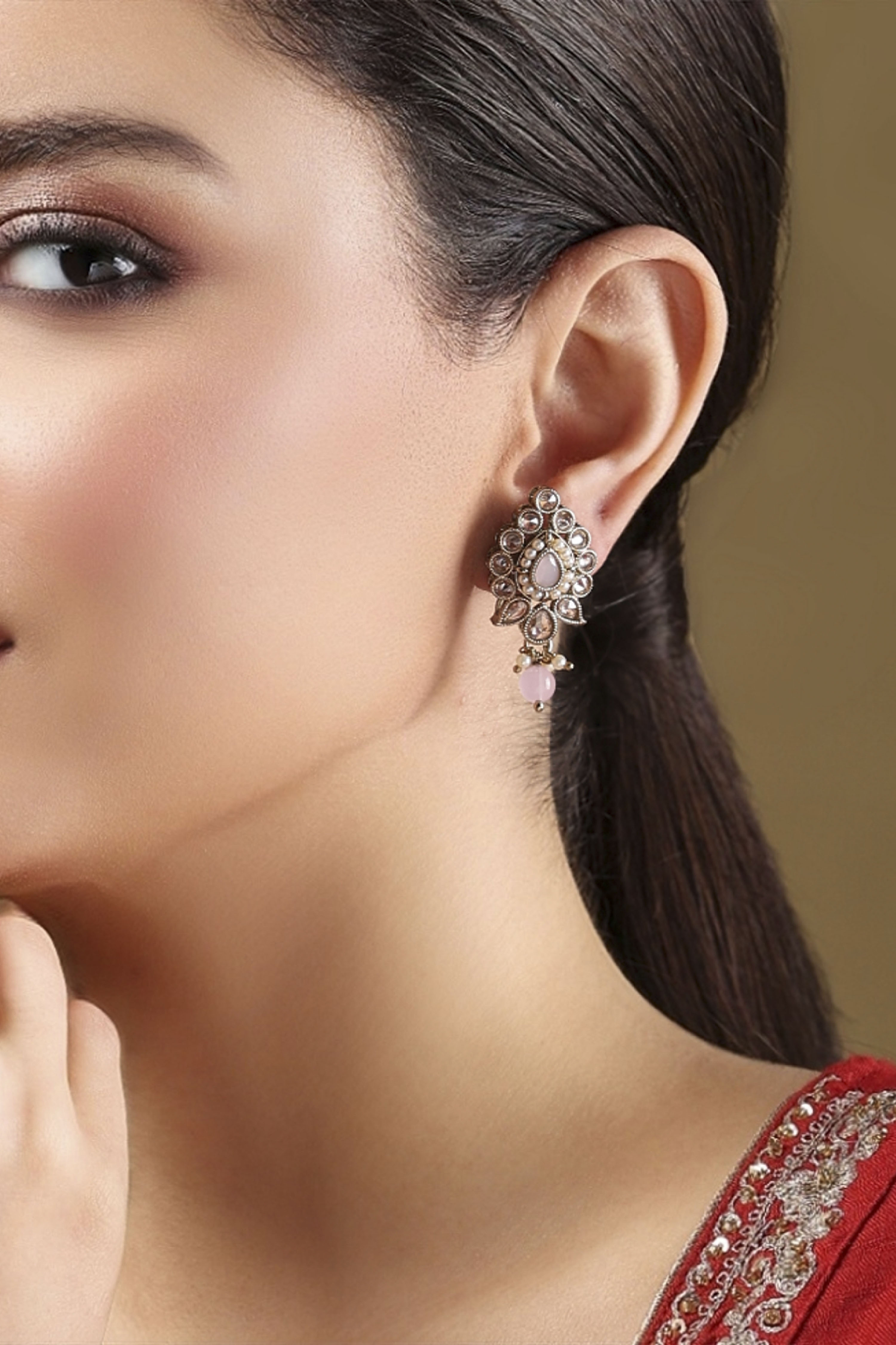 Light Pink Pearl Earrings image number 1