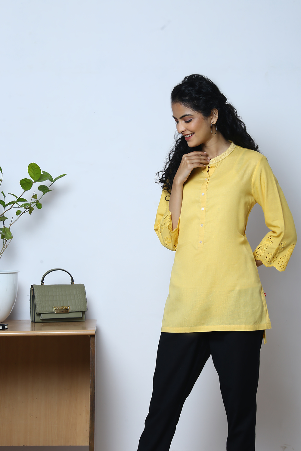 Black Cotton Flax Solid Kurti image number 4