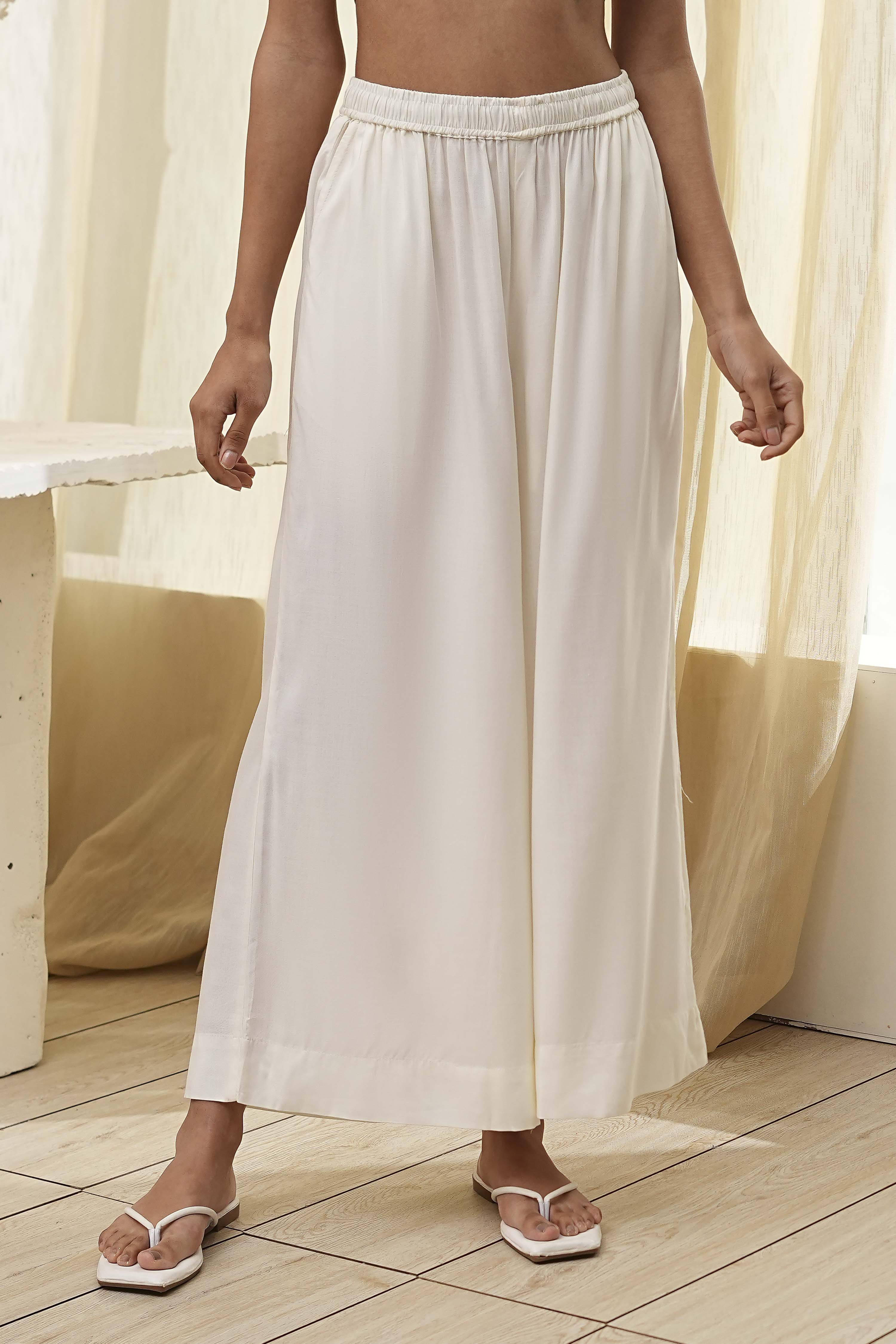 Navy Blue Viscose Solid Straight Palazzos image number 4