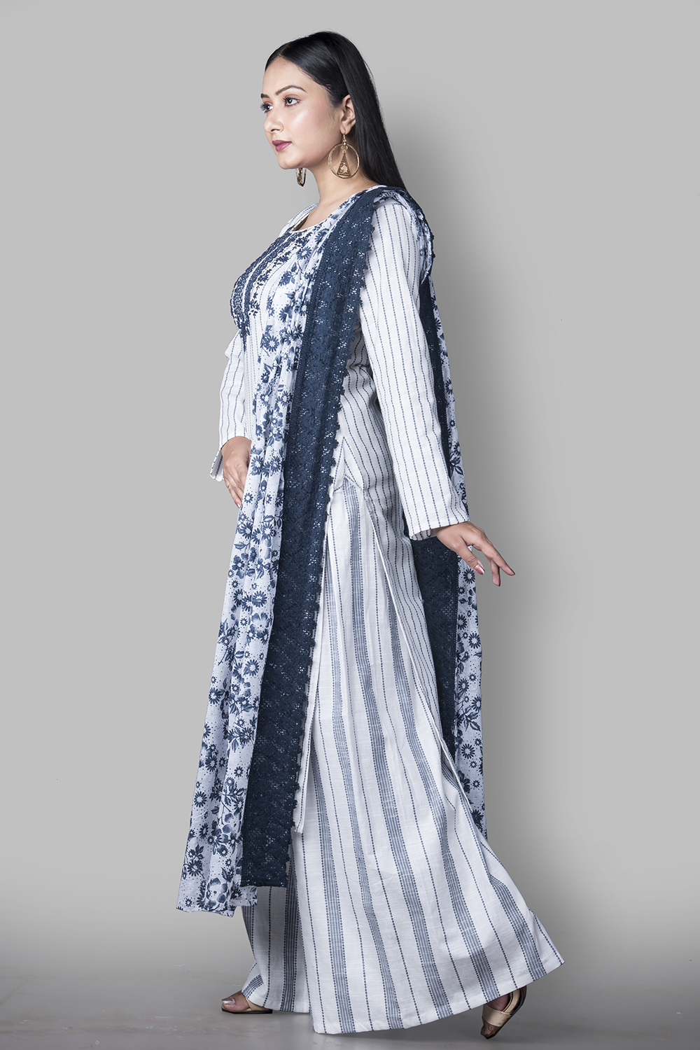 Blue Unstitched dress material Suit Set image number 2