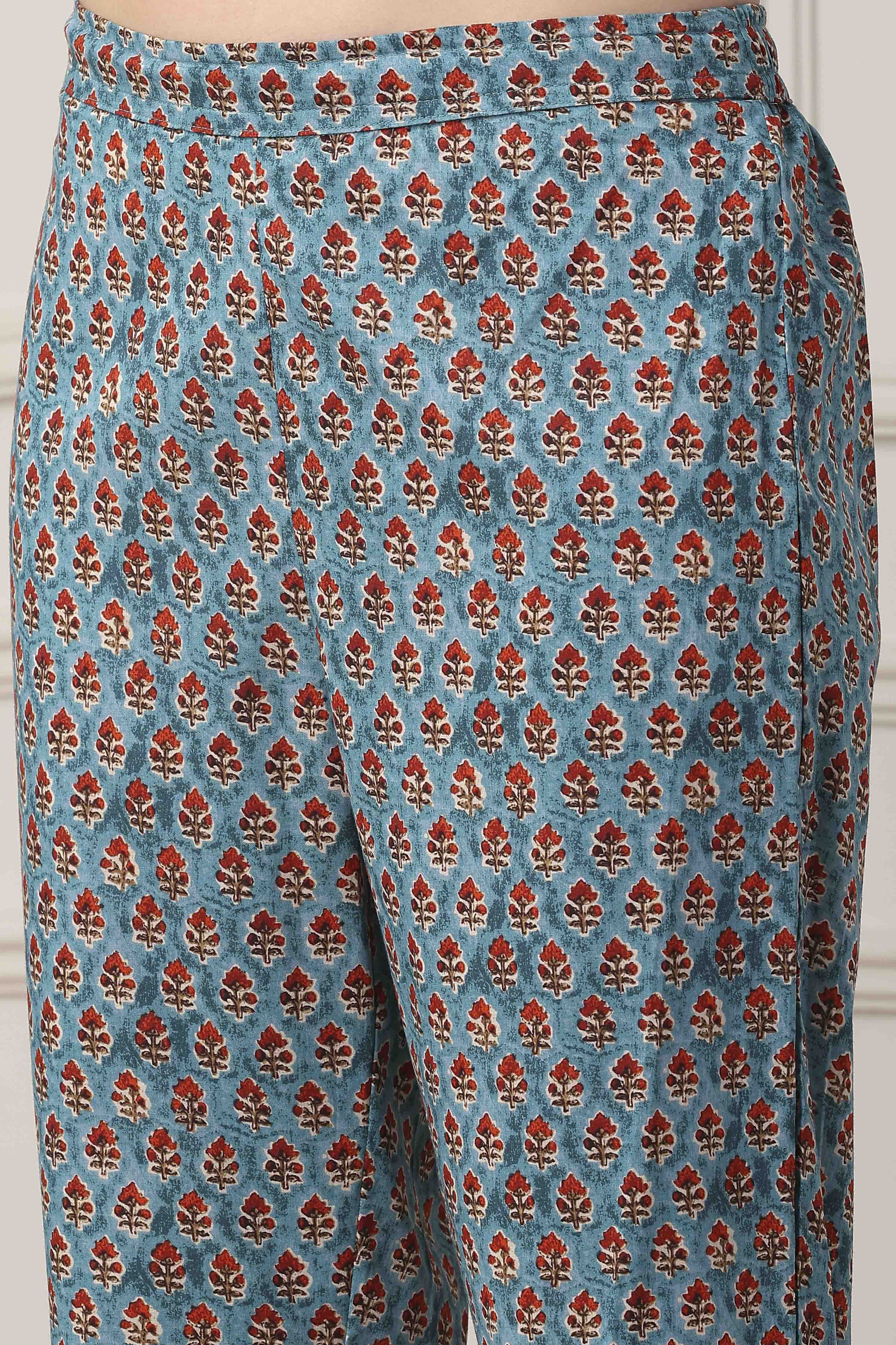 White Cotton Floral Printed Straight Suit Set image number 2