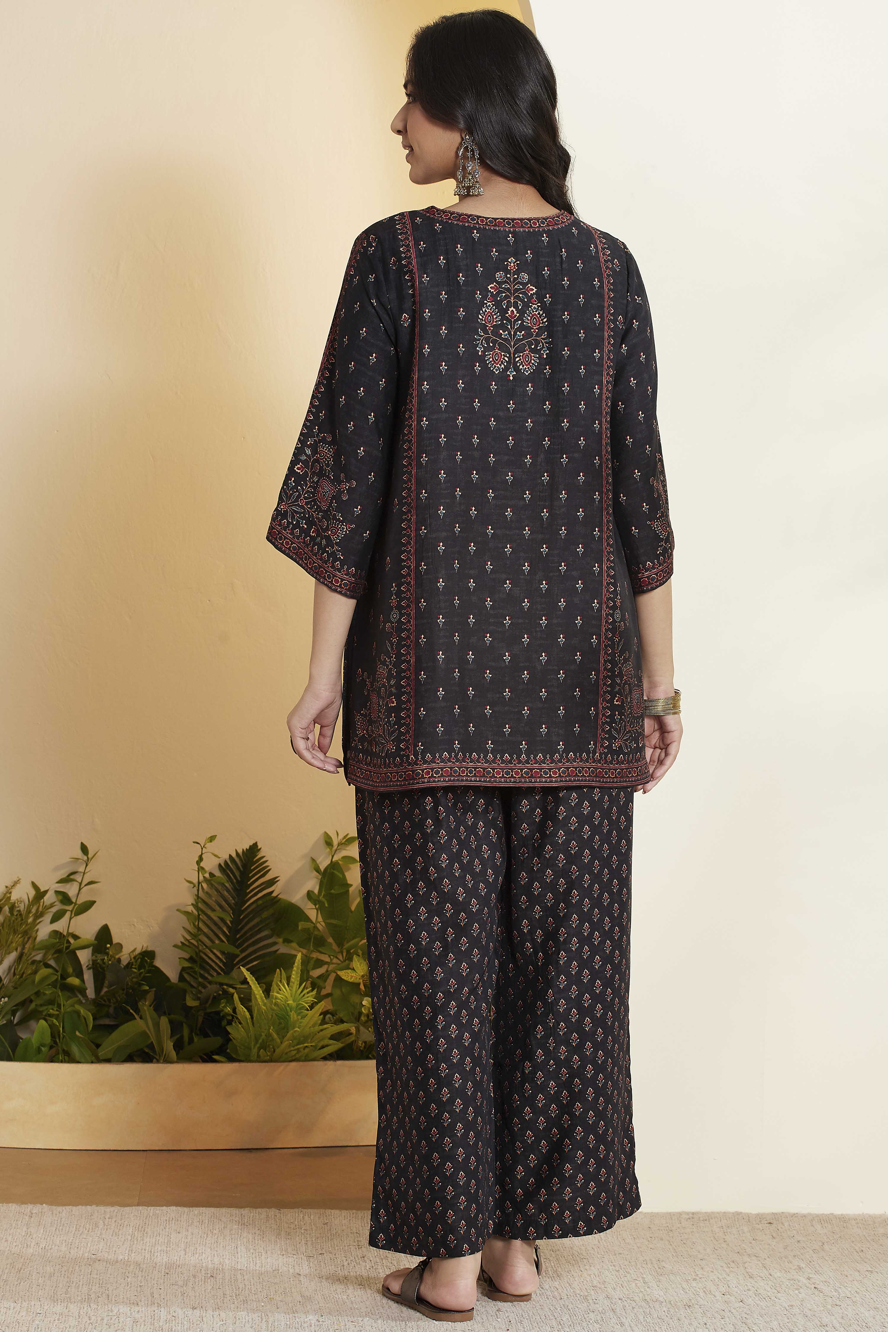 Black Viscose Blend Printed Straight Kurta Set image number 6