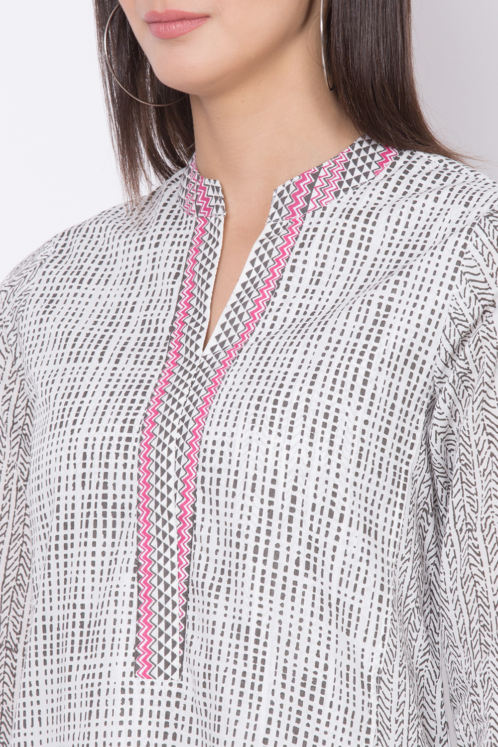 Off White Cotton A-Line Kurta Slim Pant Suit Set image number 1