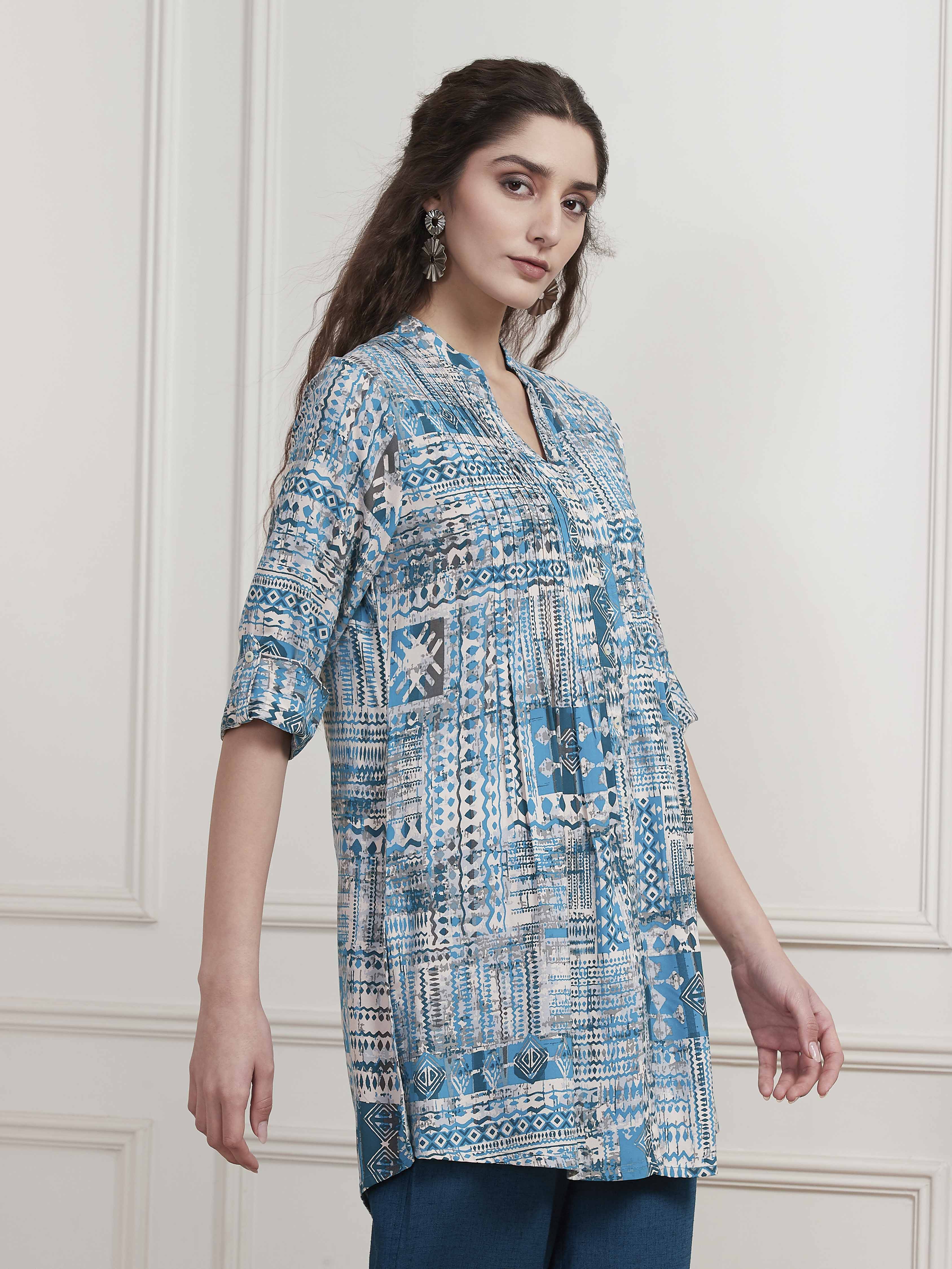 Teal Printed Pleated Shirt-Style Straight Short Kurta image number 4